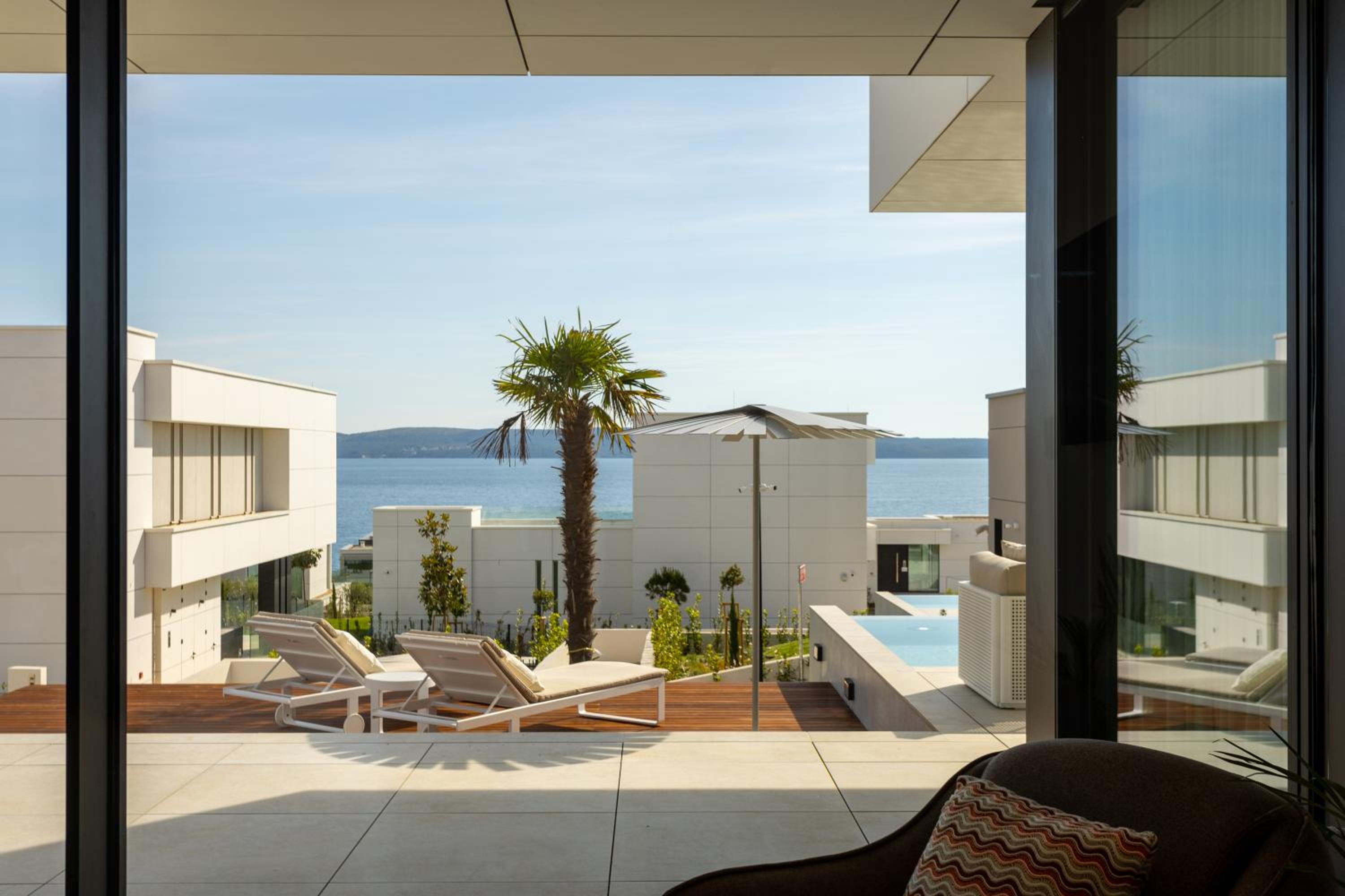 Superior Villa photo 2