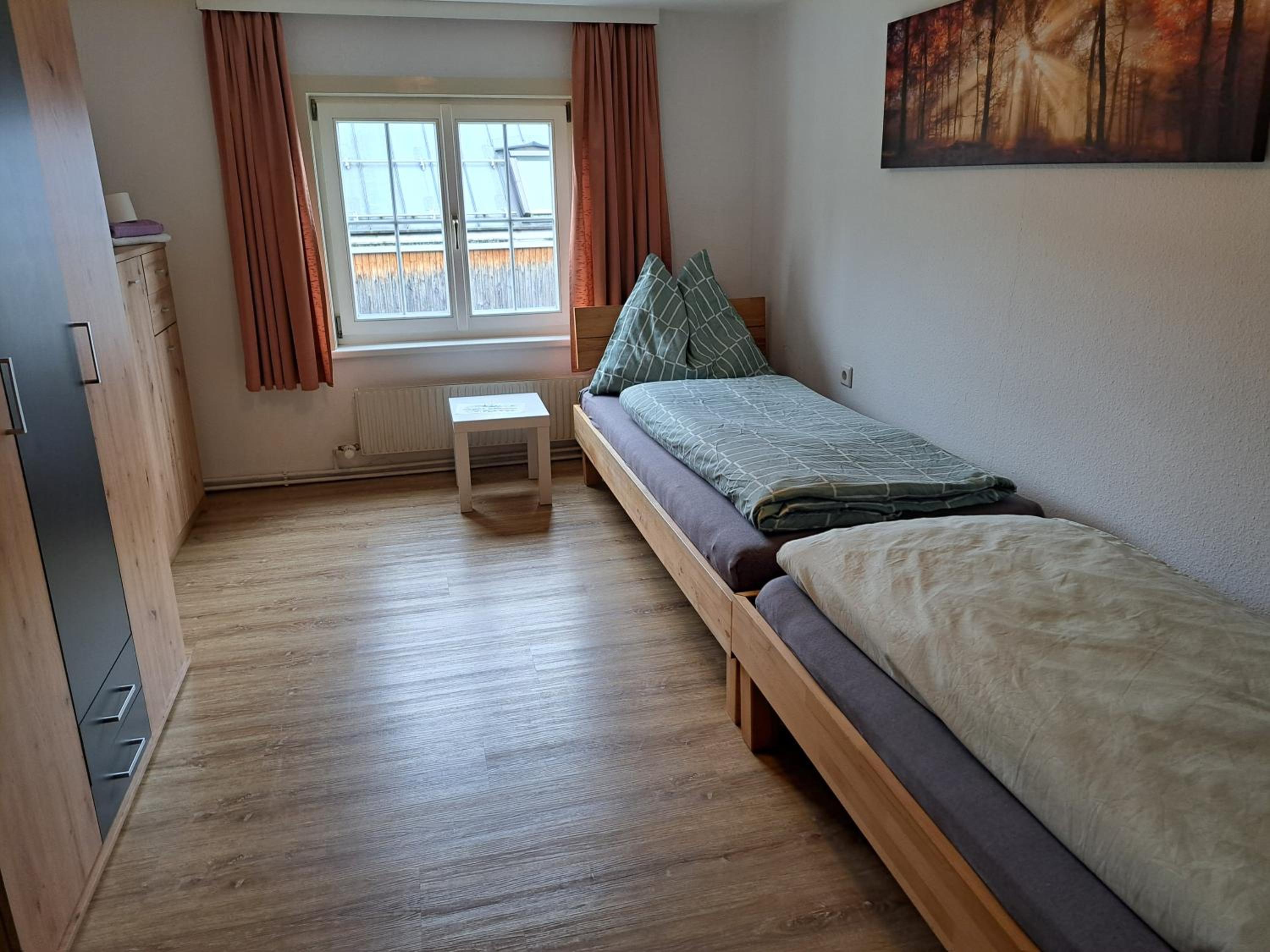 Small Twin Room photo 2
