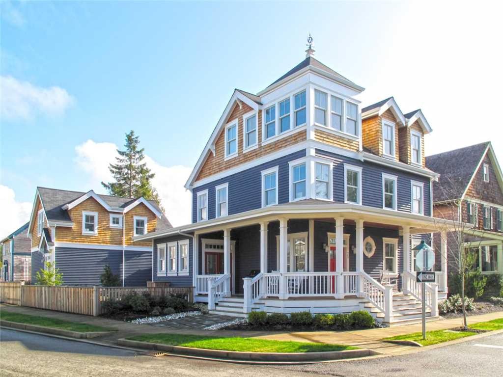 Five-Bedroom House photo 2