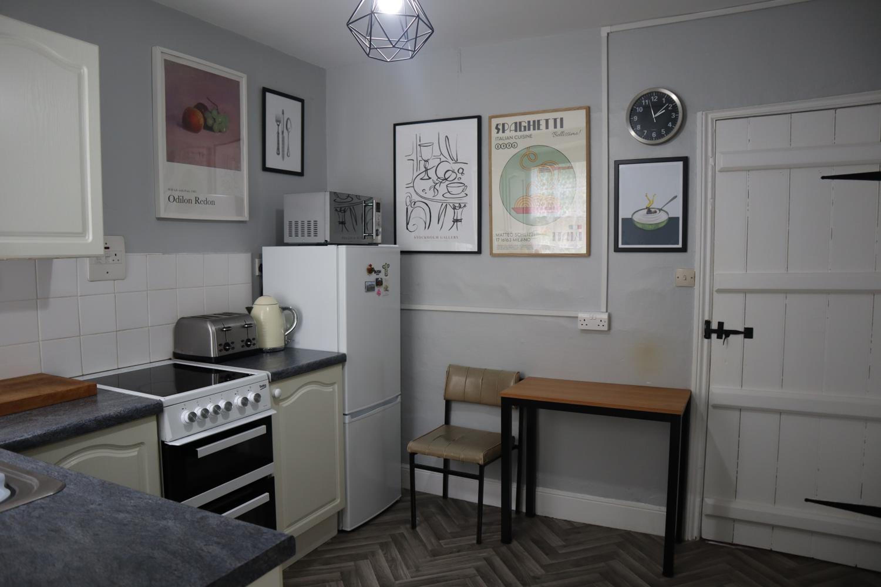 Two-Bedroom House photo 3