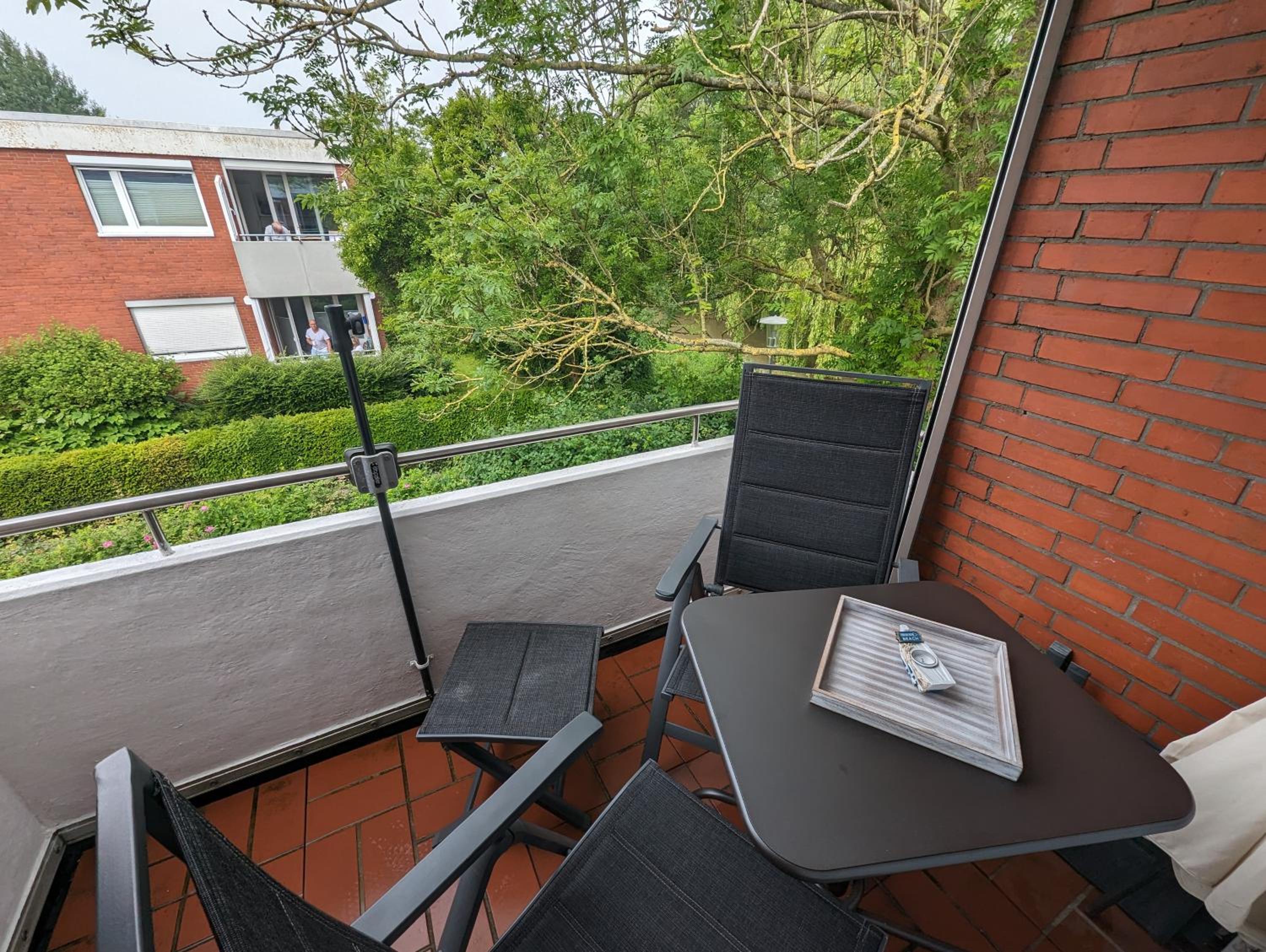 Apartment with Balcony photo 2