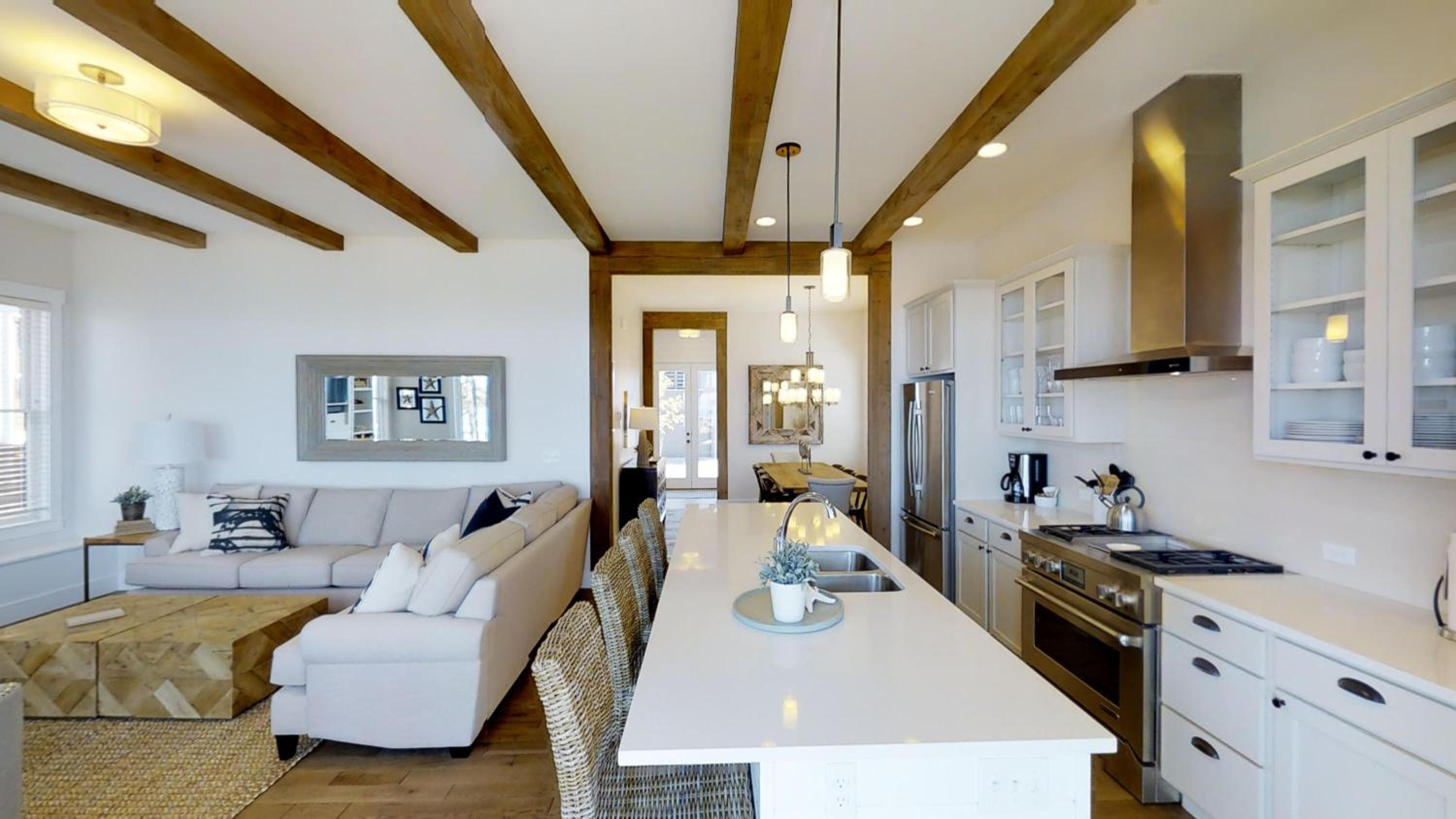 Four-Bedroom House photo 3