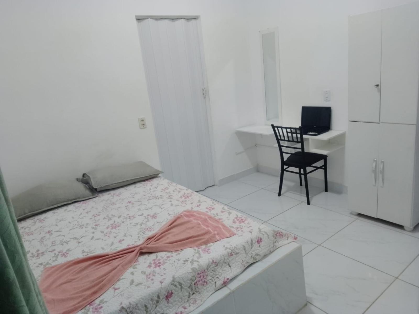 One-Bedroom Apartment photo 3