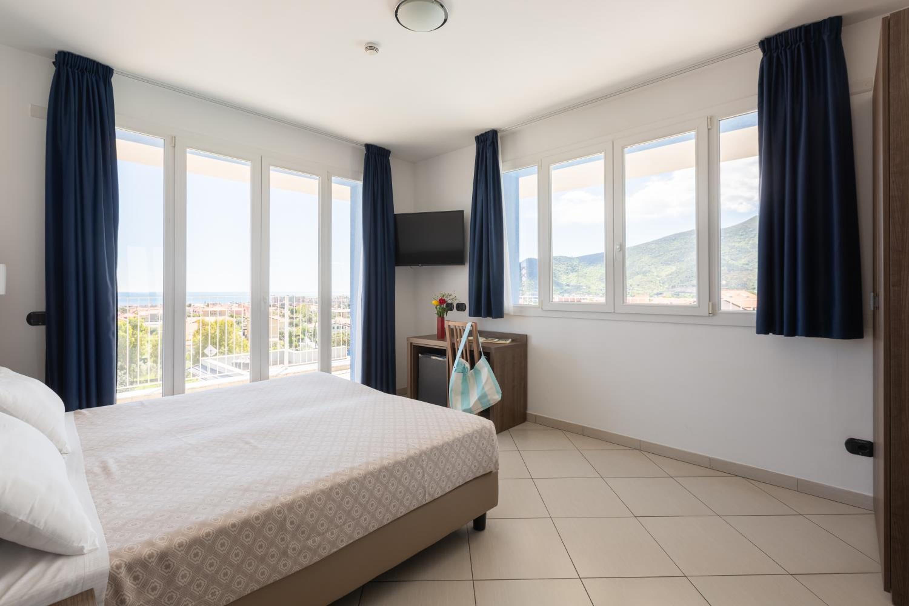 Double Room with Sea View photo 2