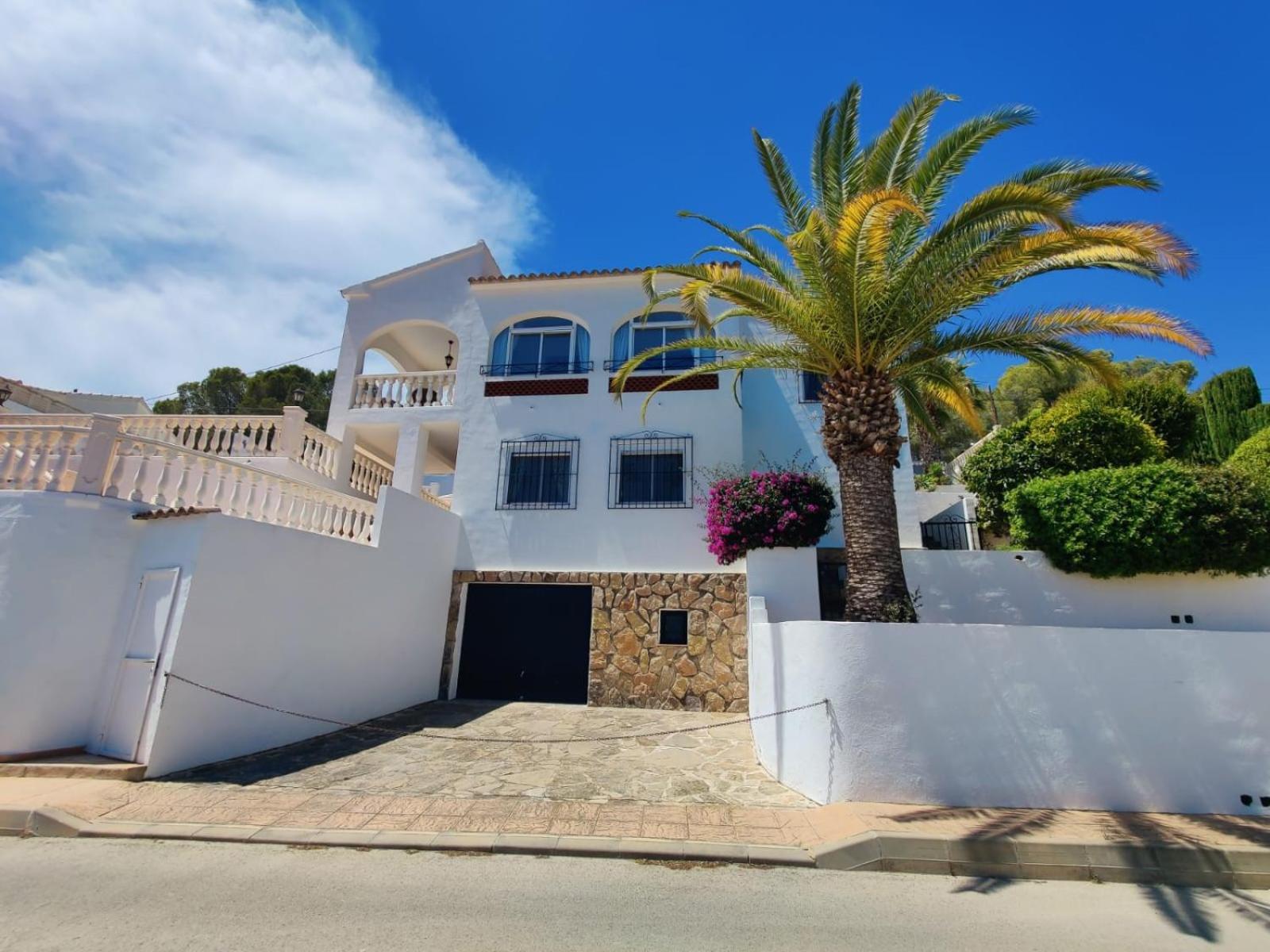 Villa With Sea View photo 2