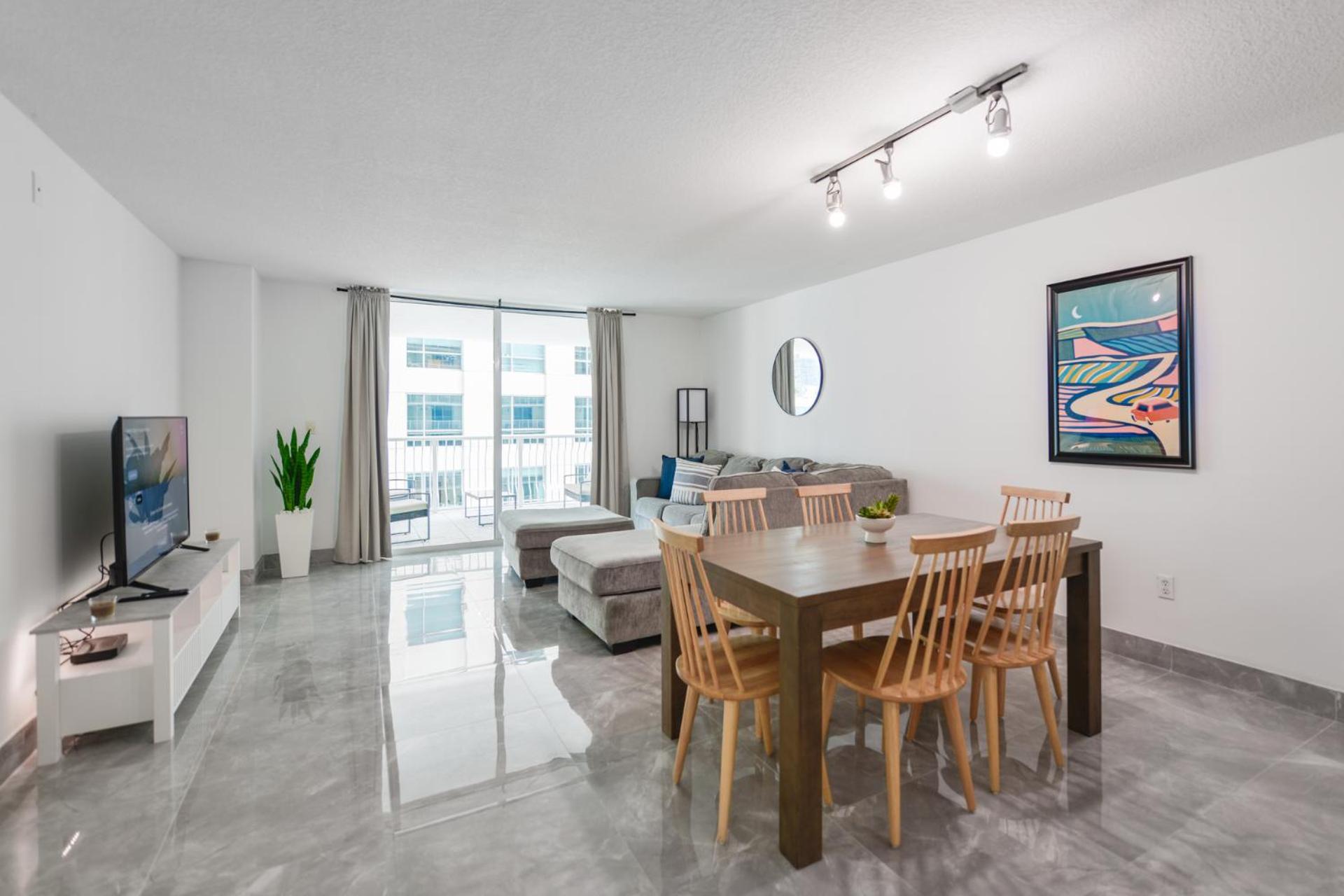 Apartment With Balcony photo 1