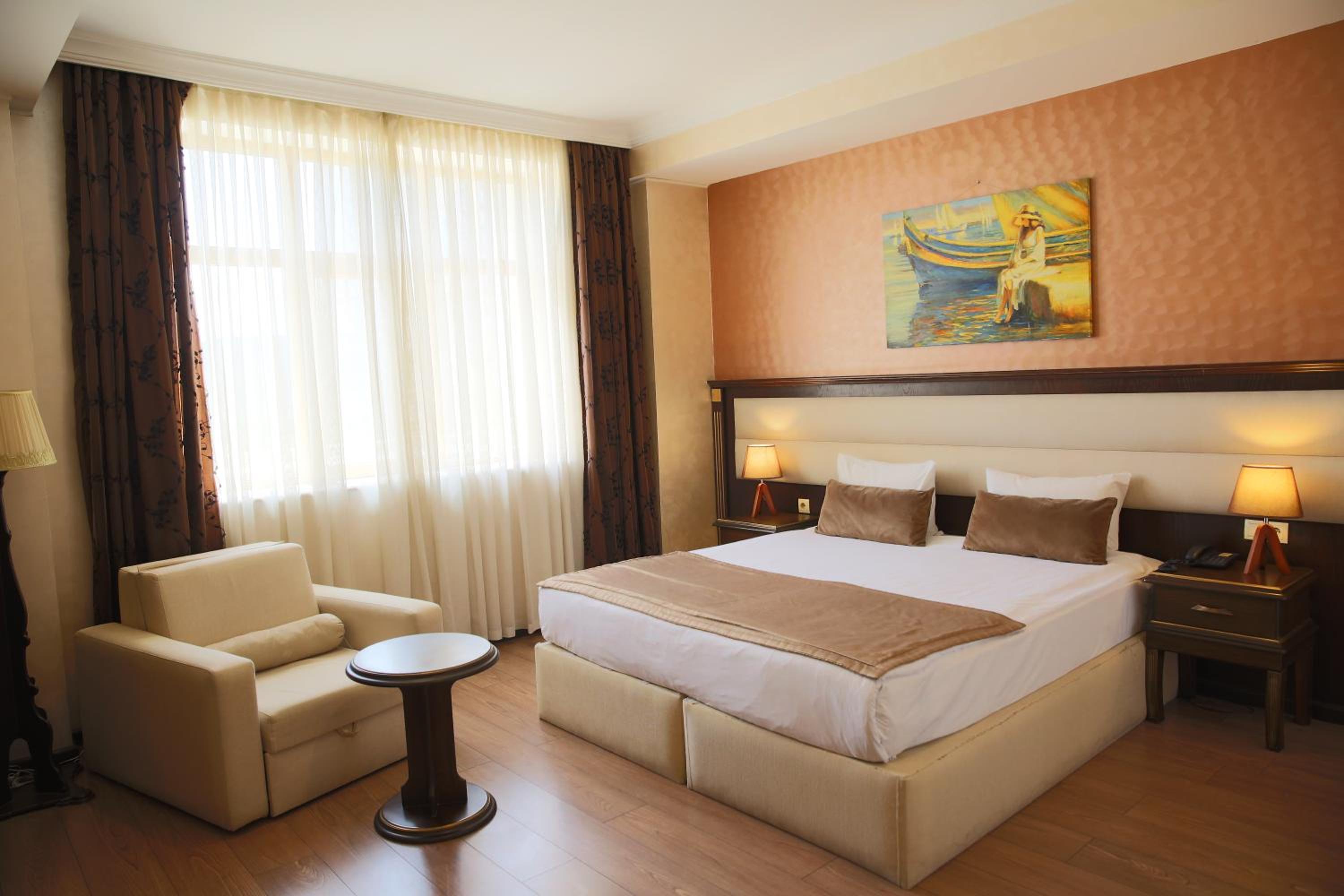 Deluxe Double or Twin Room with Balcony