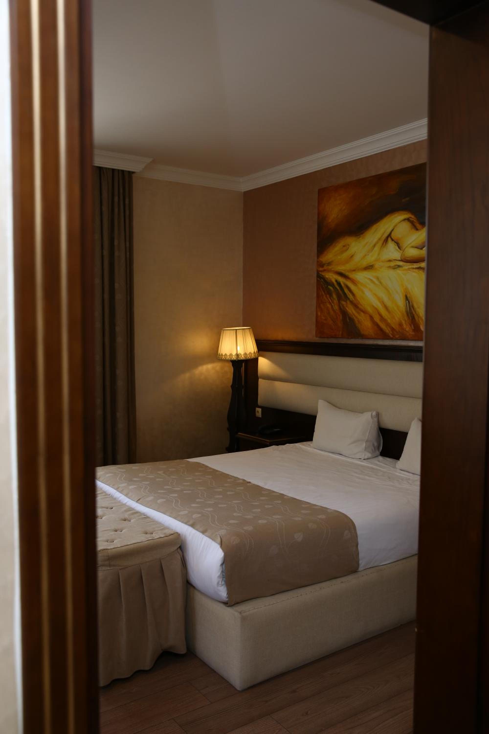 One-Bedroom Suite