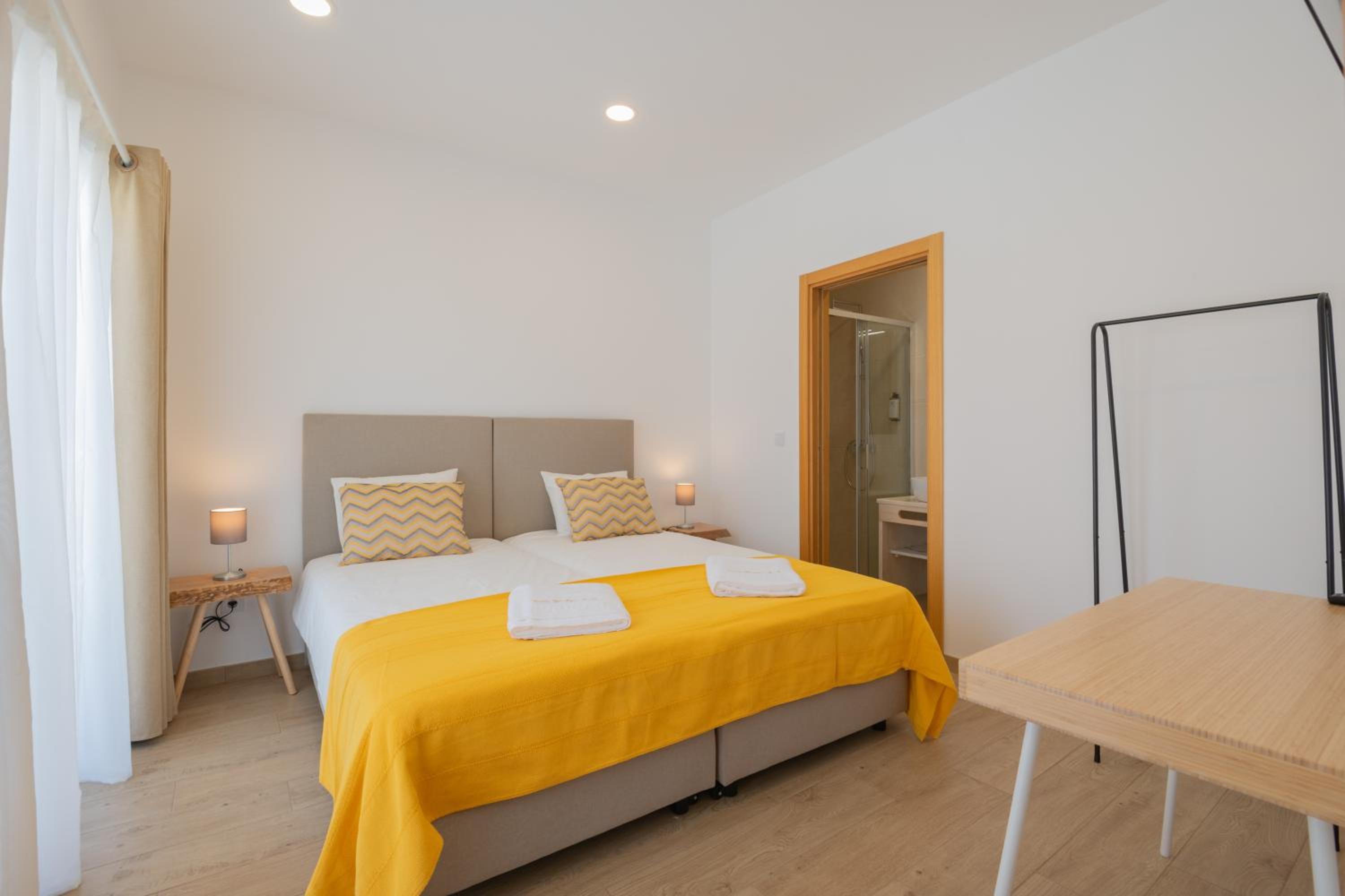 One-Bedroom Deluxe Apartment
