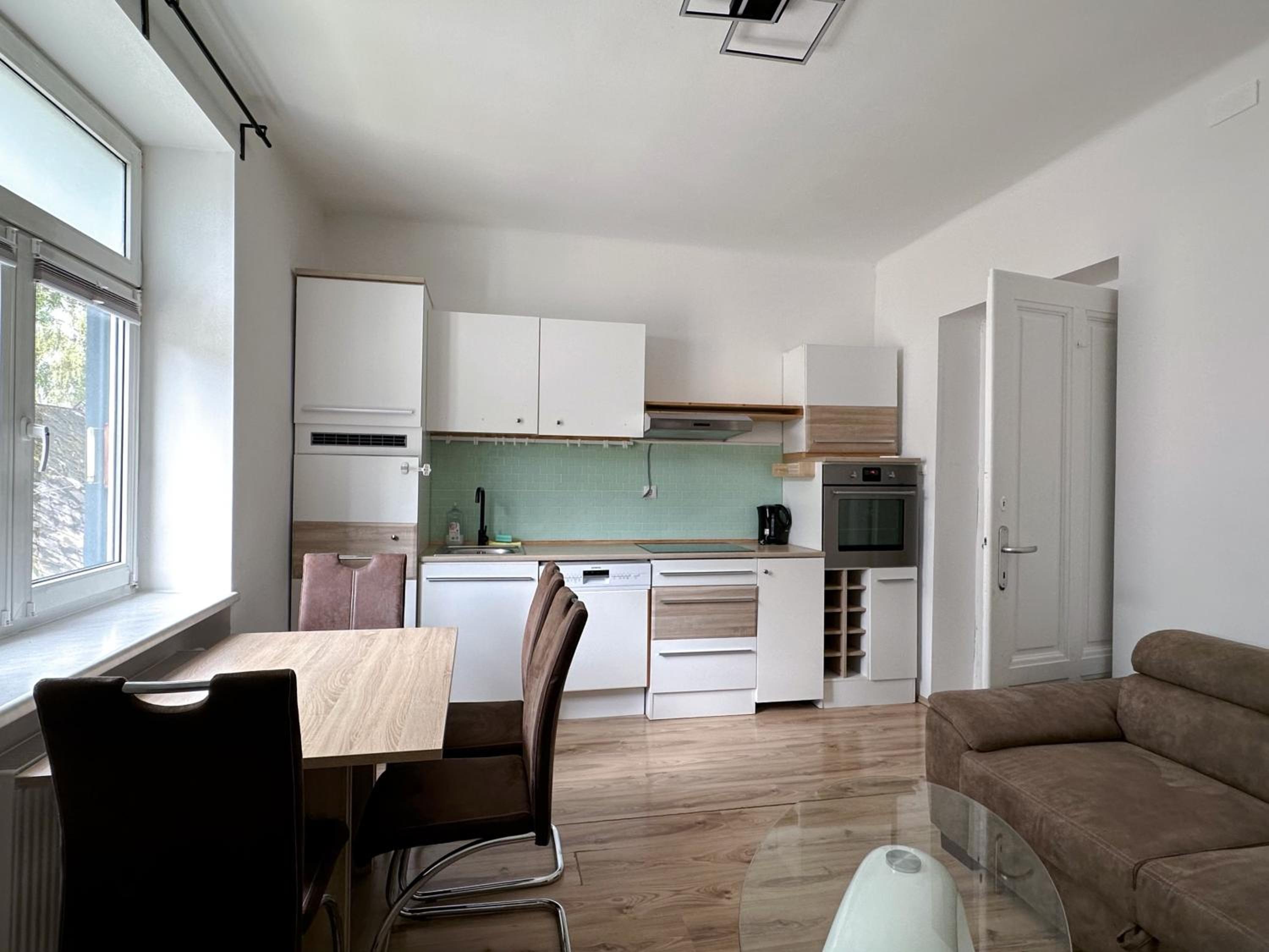Economy Quadruple Room with Shared Bathroom photo 2