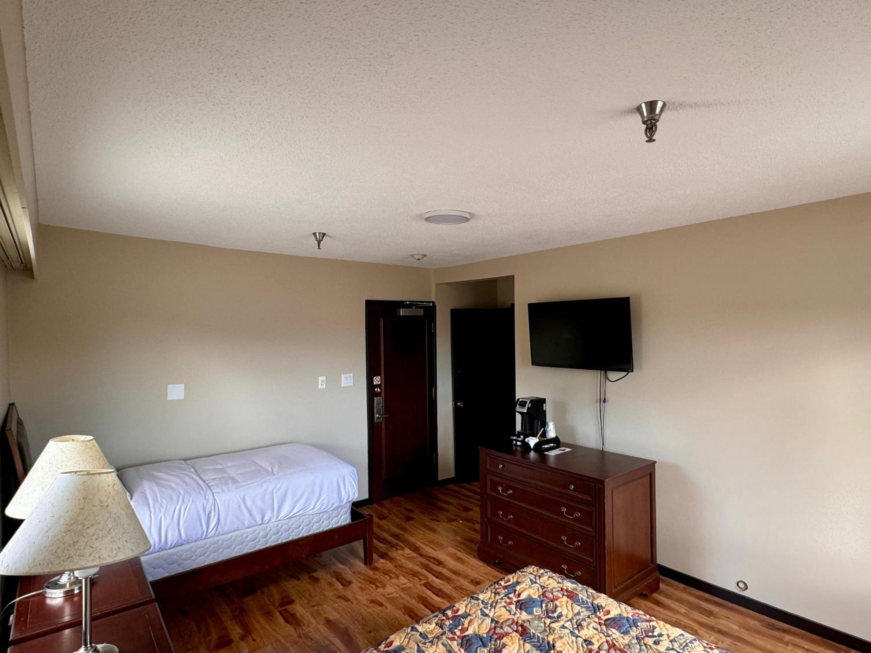 Family Room photo 1