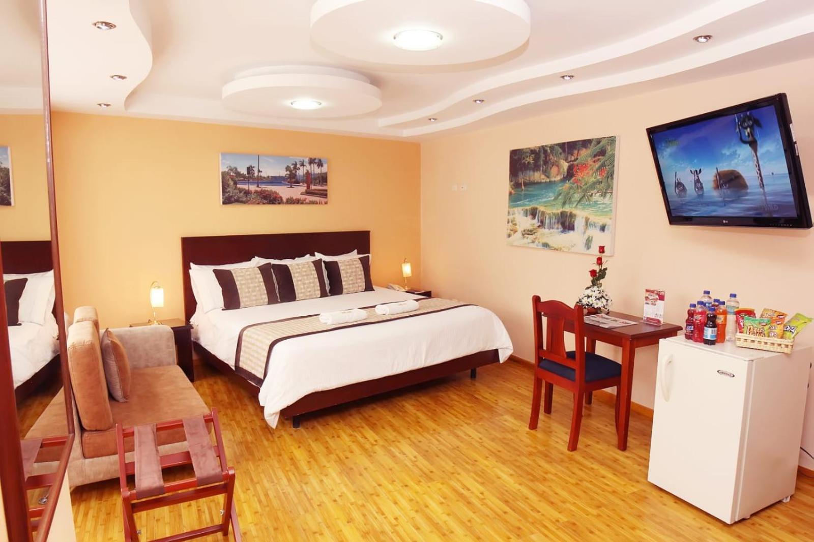 Deluxe Suite with Spa Bath