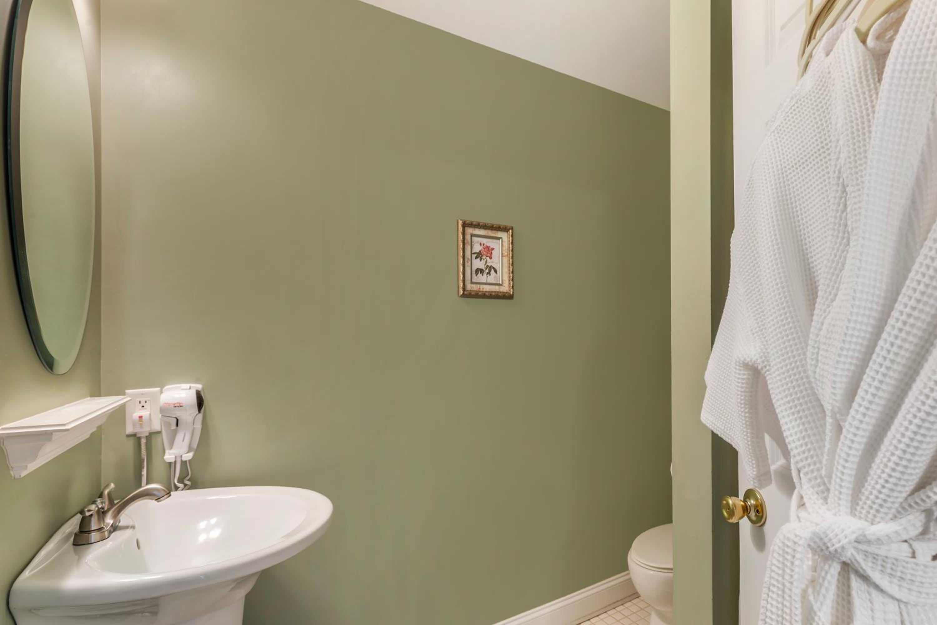 Standard Queen Room - Non-Smoking - Photo 3
