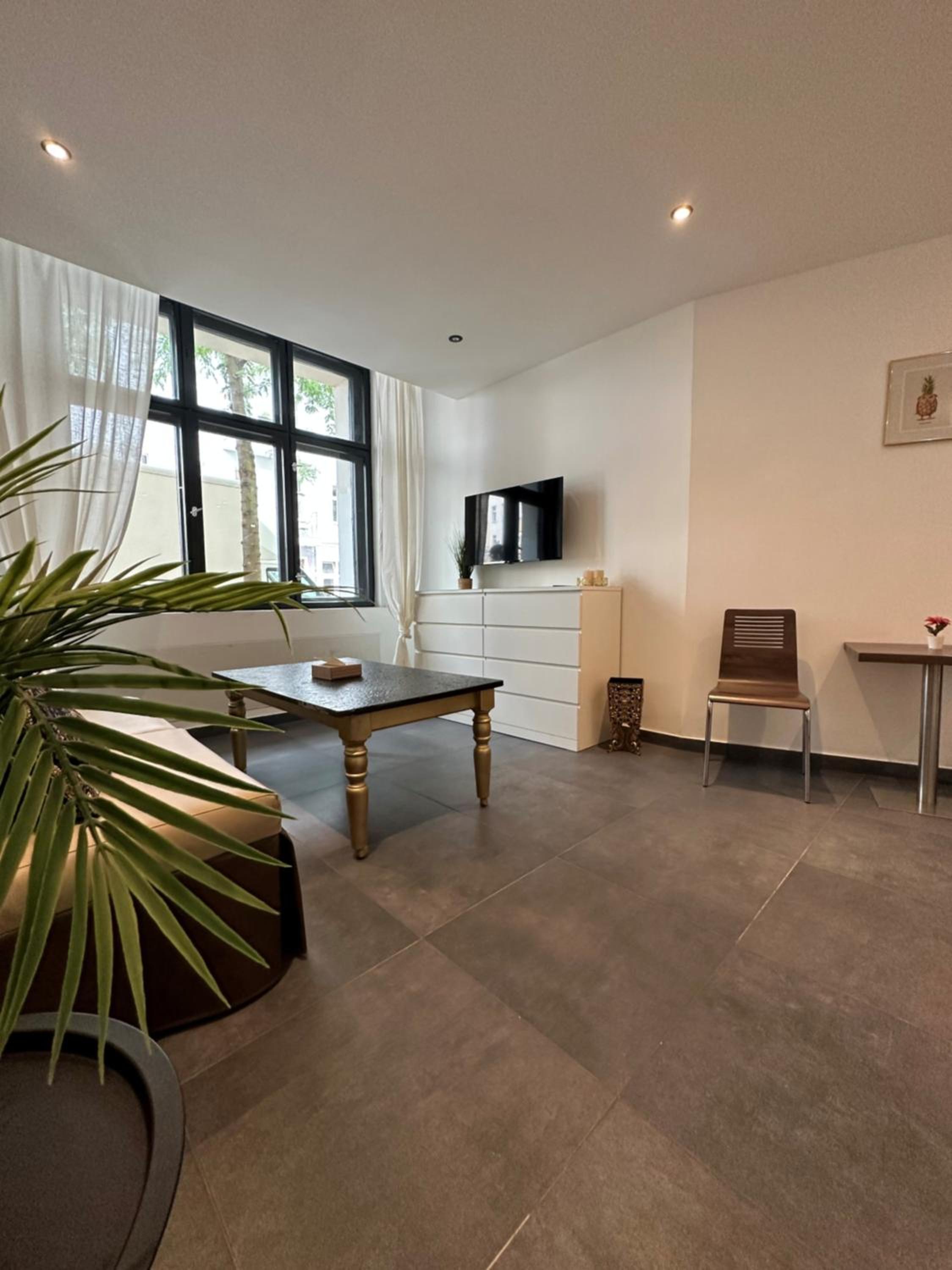 One-Bedroom Apartment photo 2