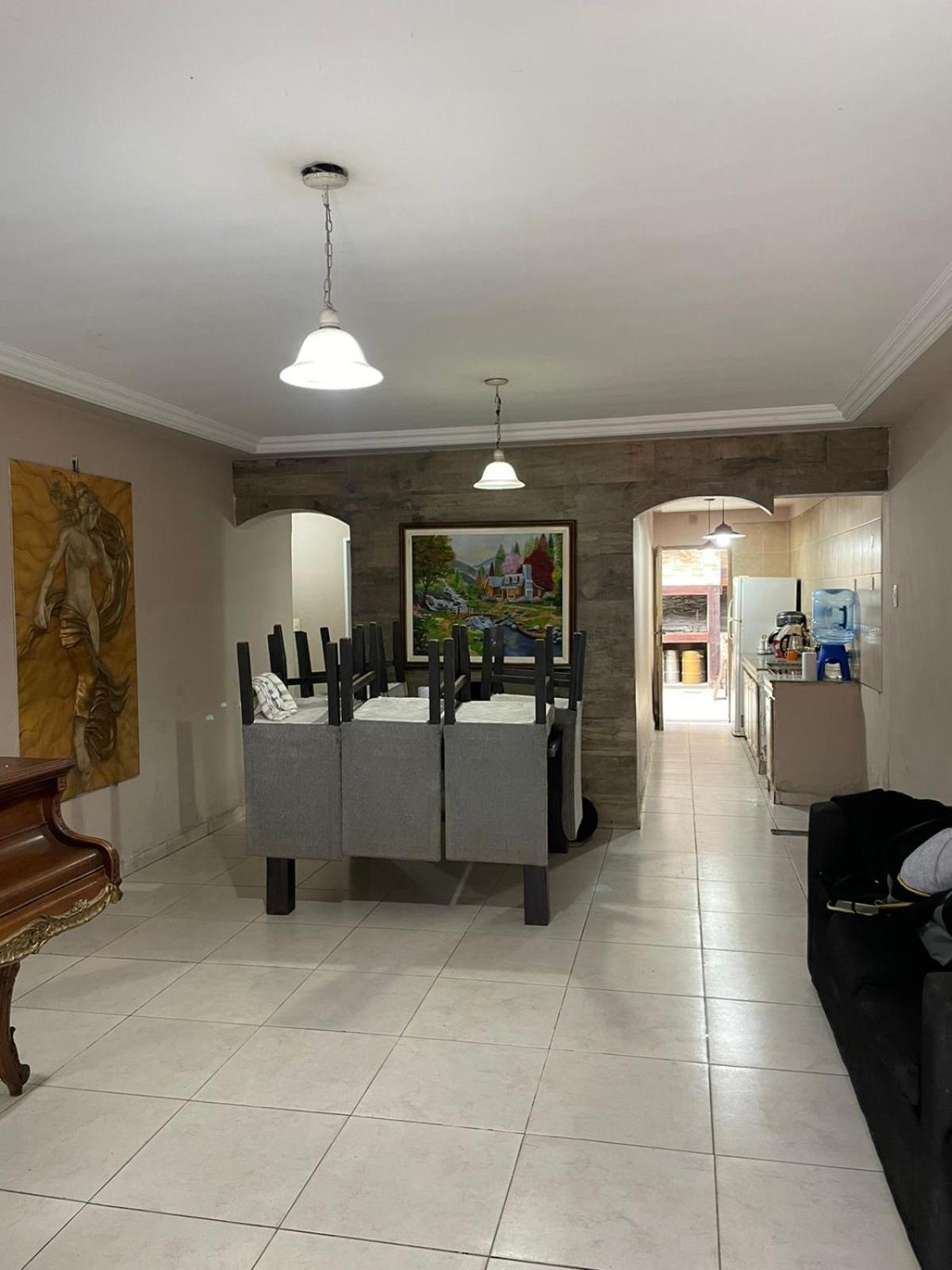 One-Bedroom House photo 1