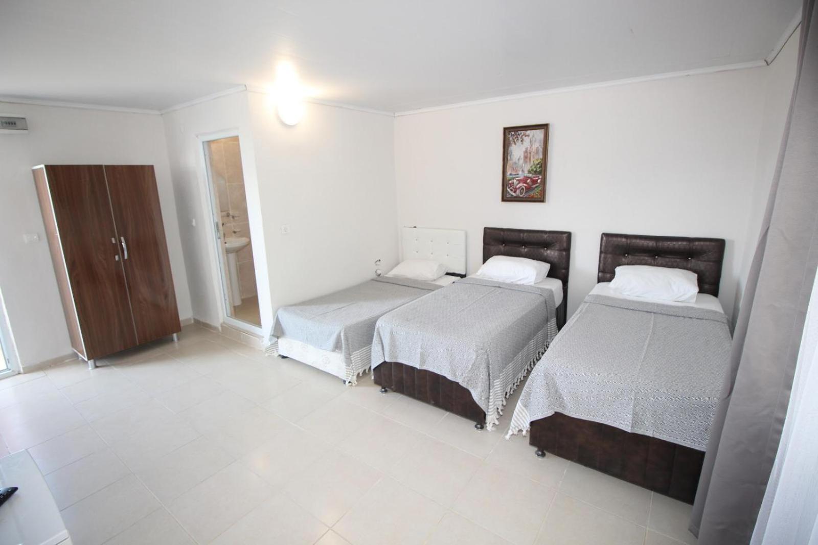 Standard Triple Room photo 1