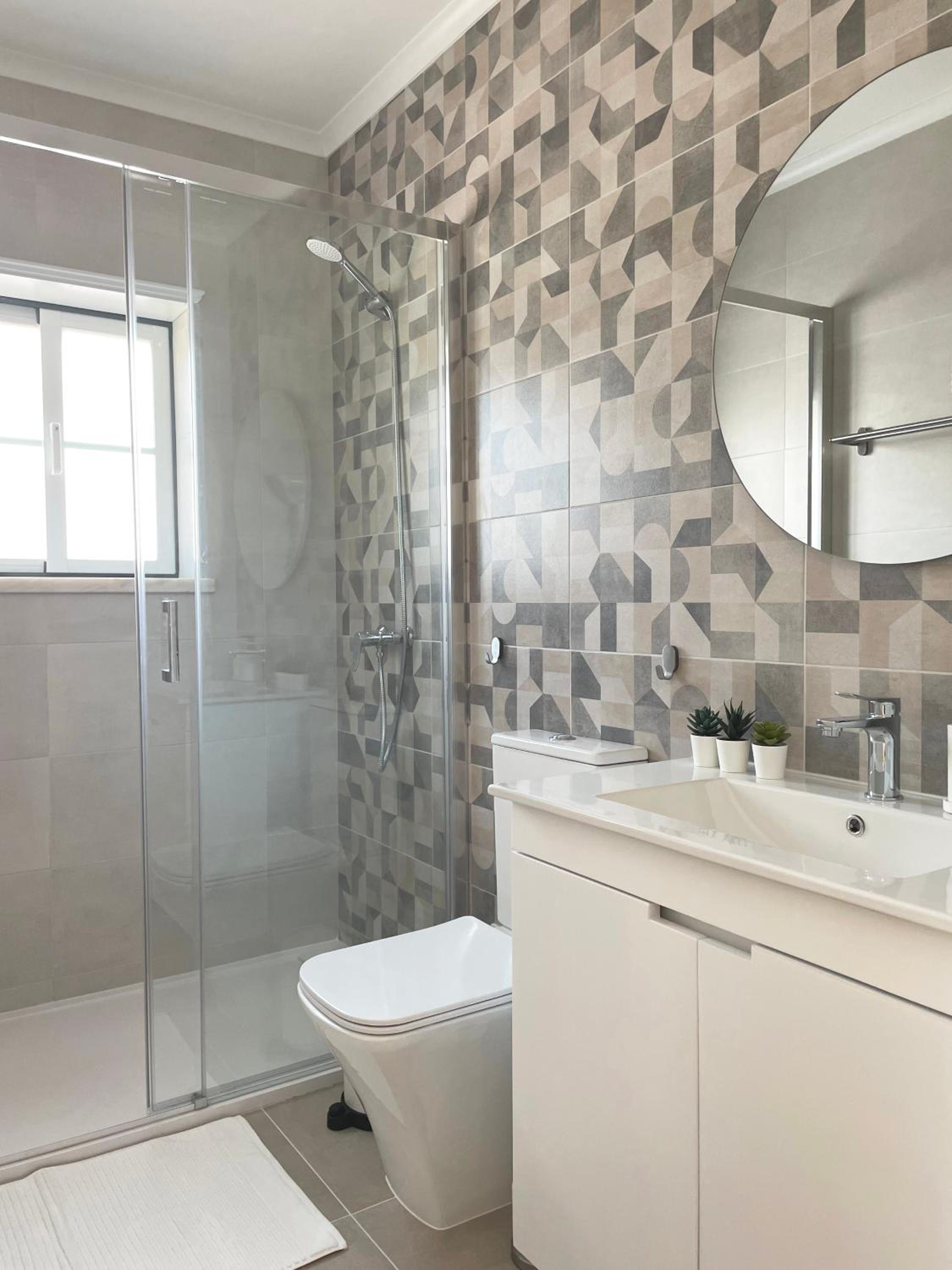Double or Twin Room with Private Bathroom photo 2