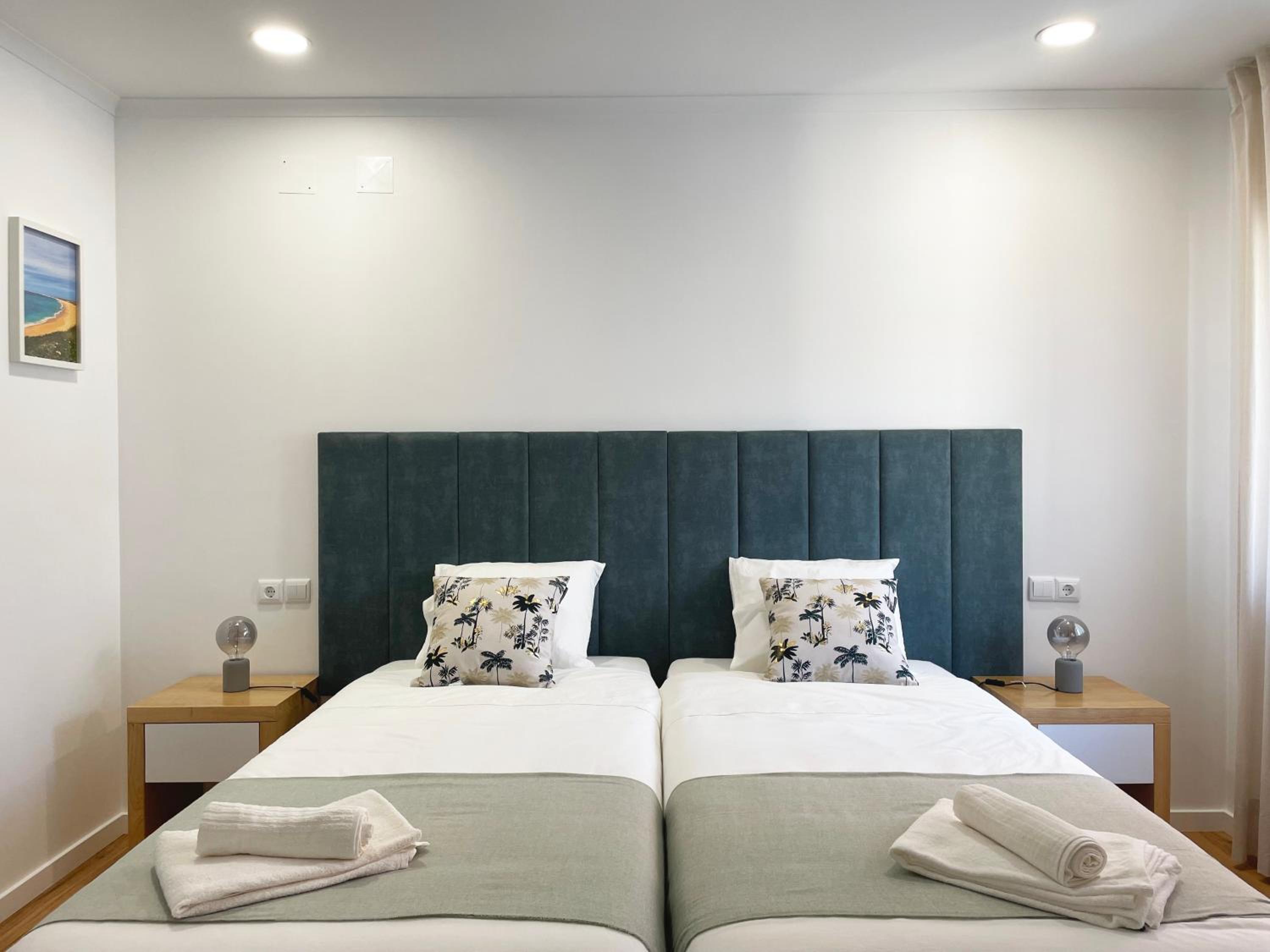 Double or Twin Room with Private Bathroom photo 3
