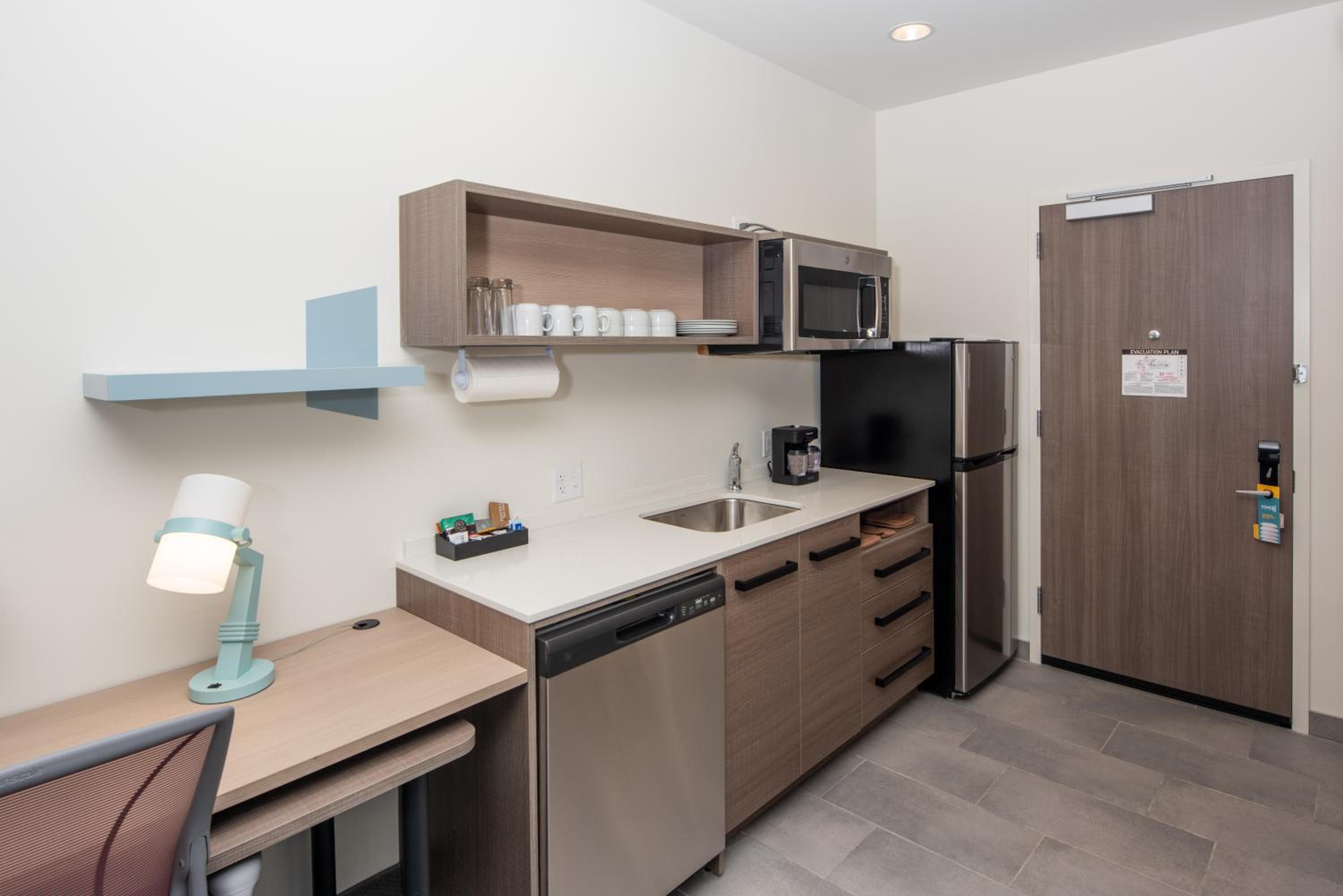 King Studio Suite - Photo 8