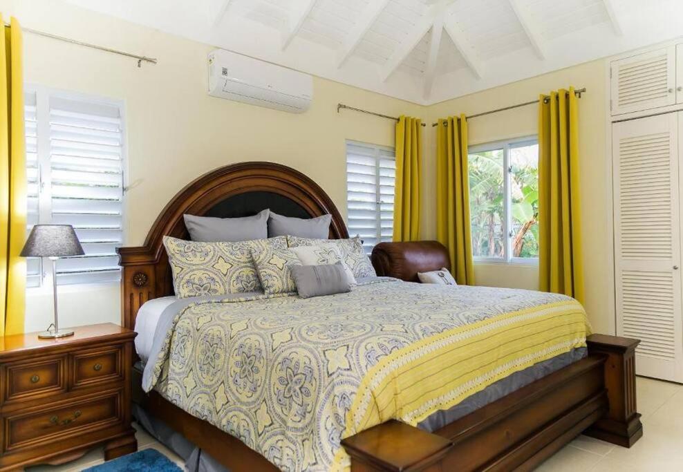 Three-Bedroom Villa photo 1