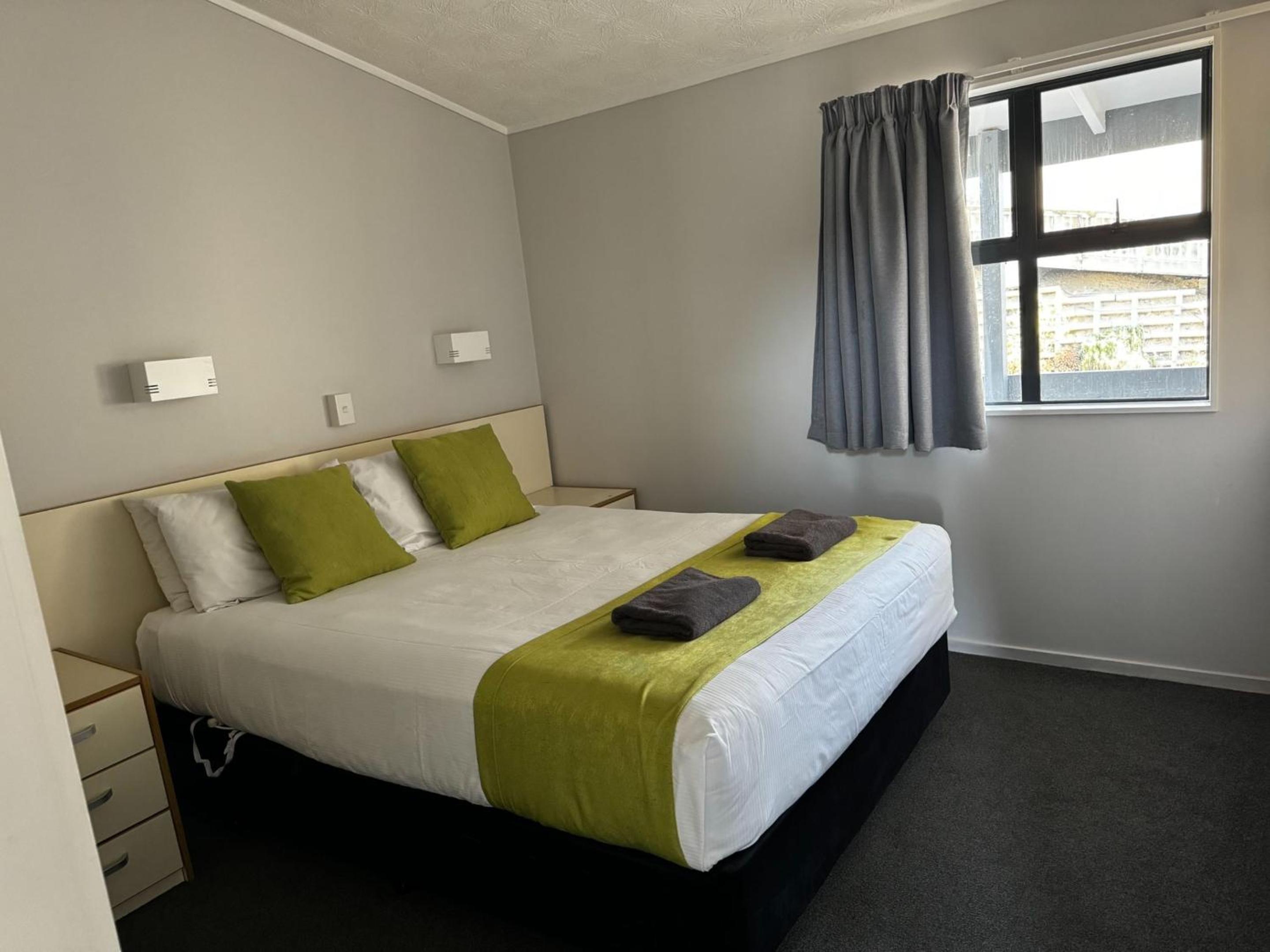 One-Bedroom Apartment - Photo 7
