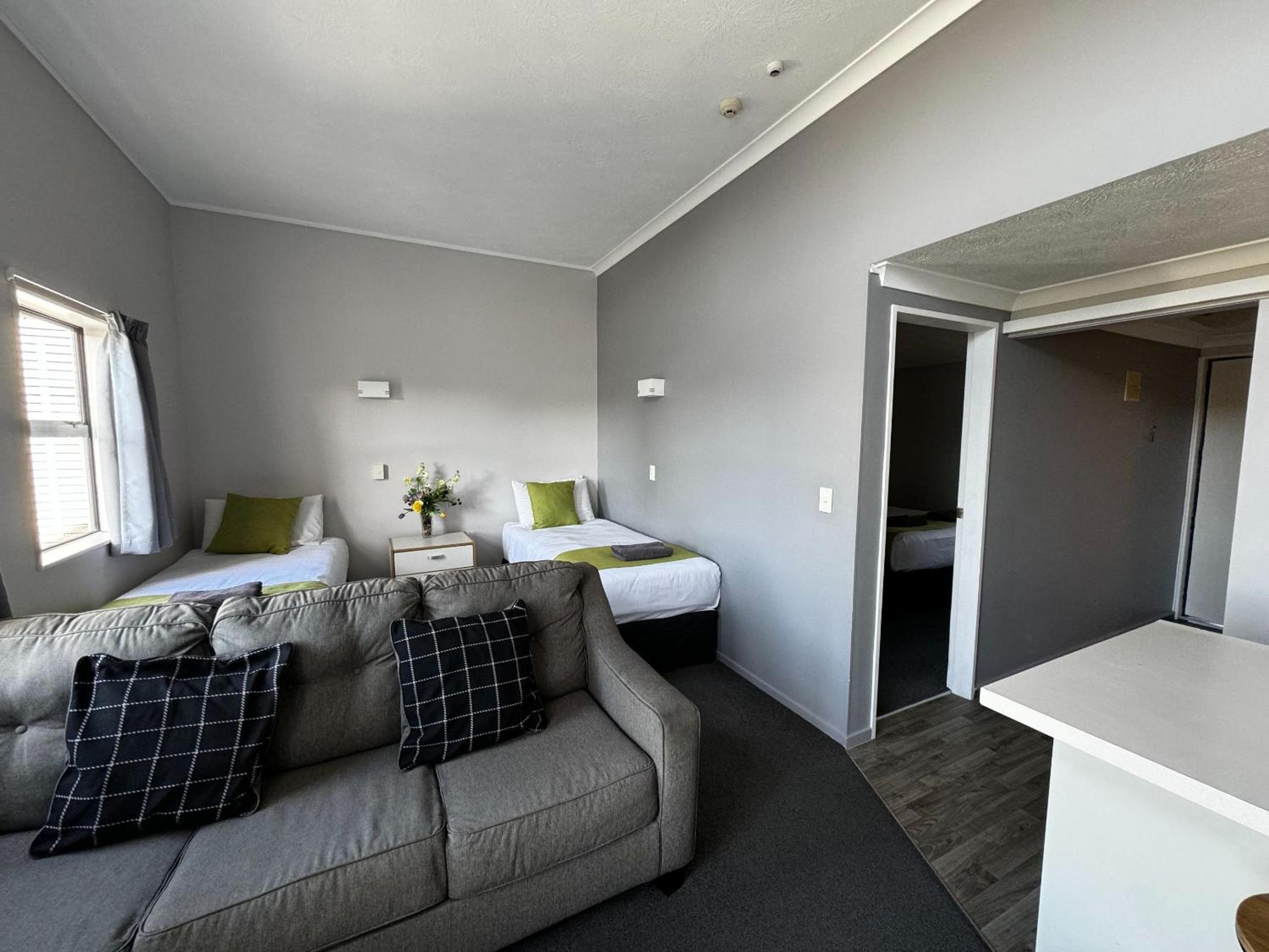 One-Bedroom Apartment - Photo 1