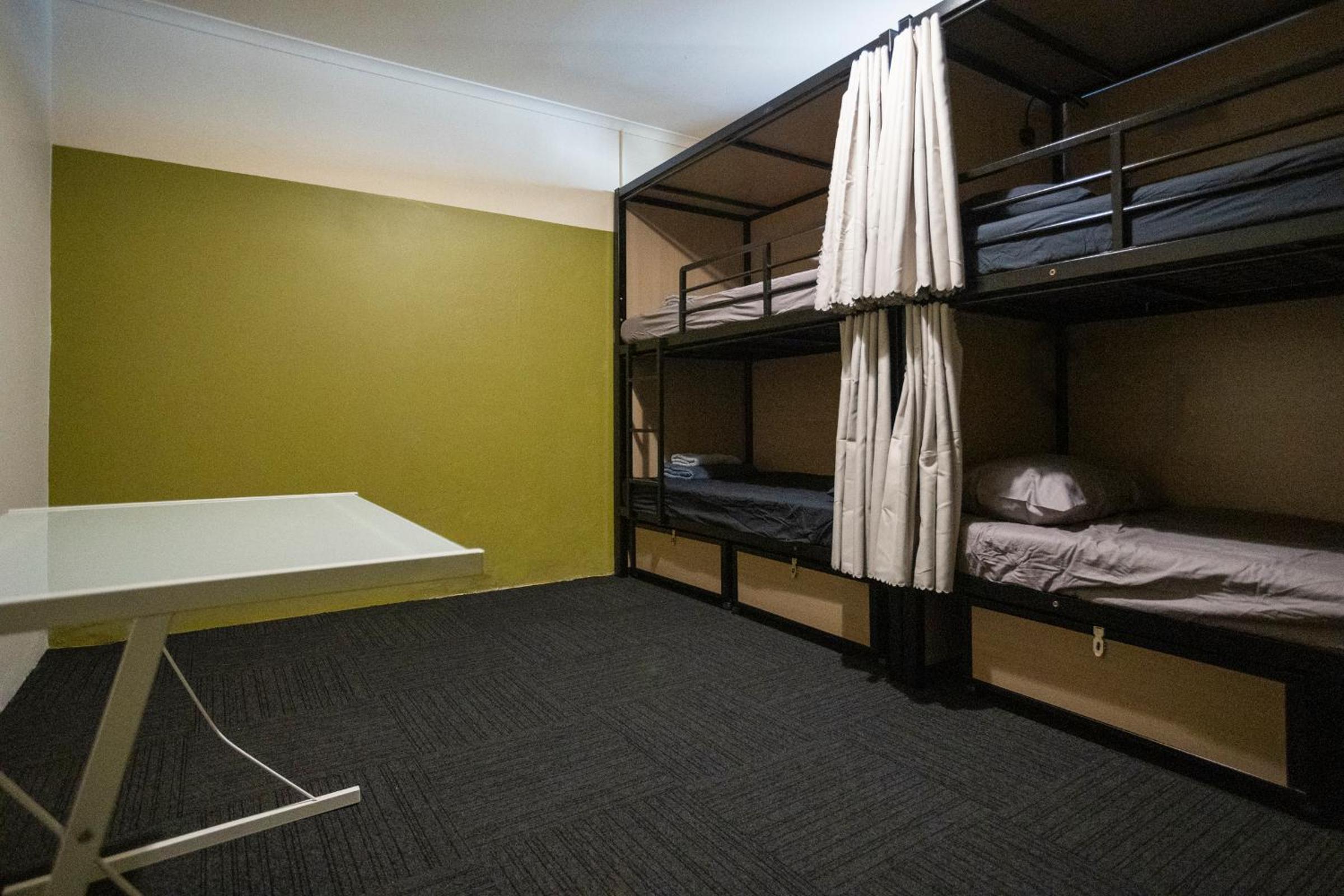 Bed in 4-Bed Mixed Dormitory Room photo 2