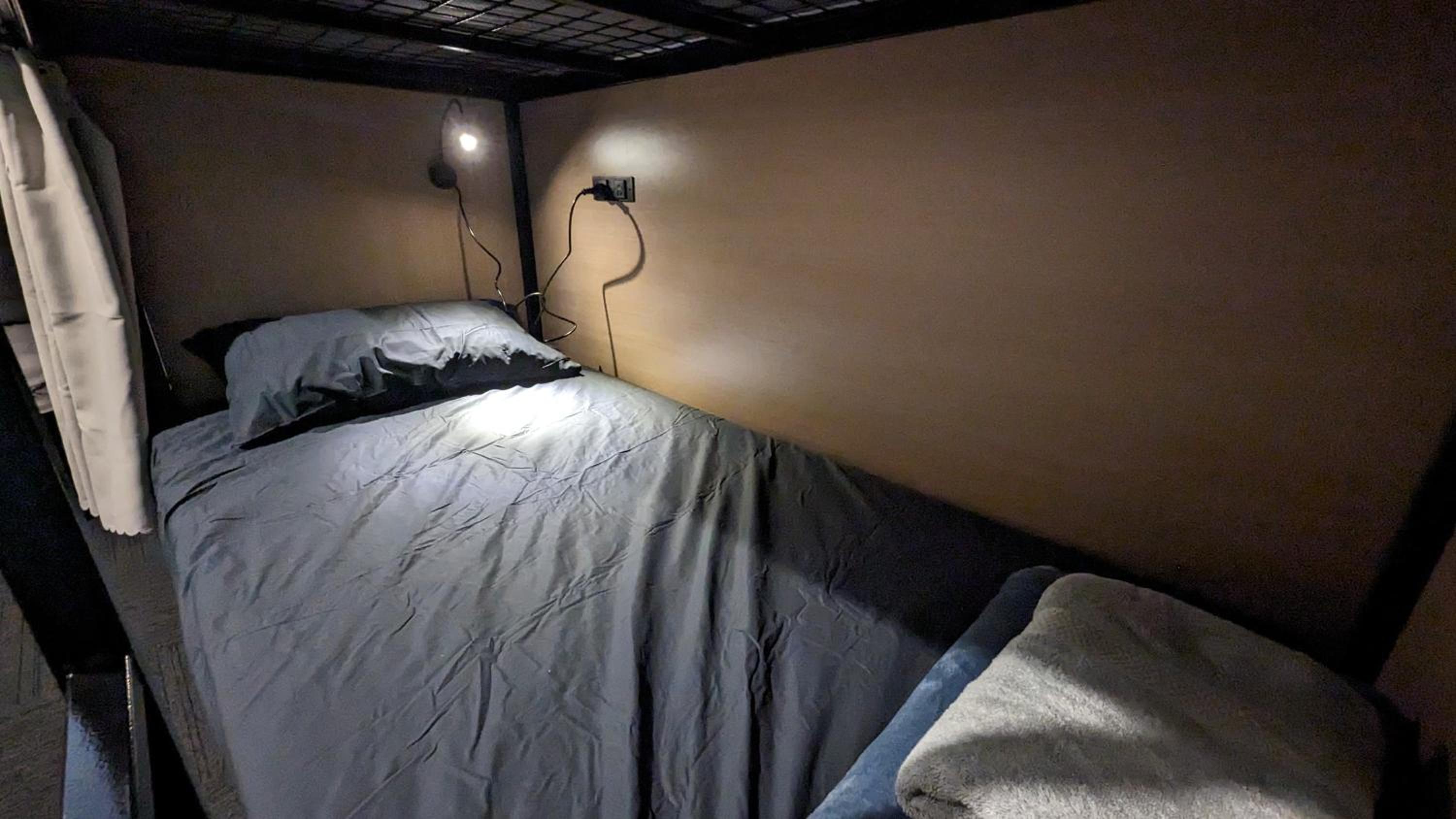 Bed in 8-Bed Mixed Dormitory Room photo 2