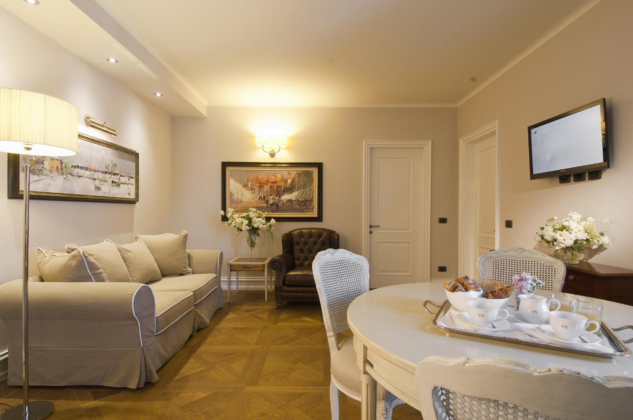 Luxury Suite photo 3