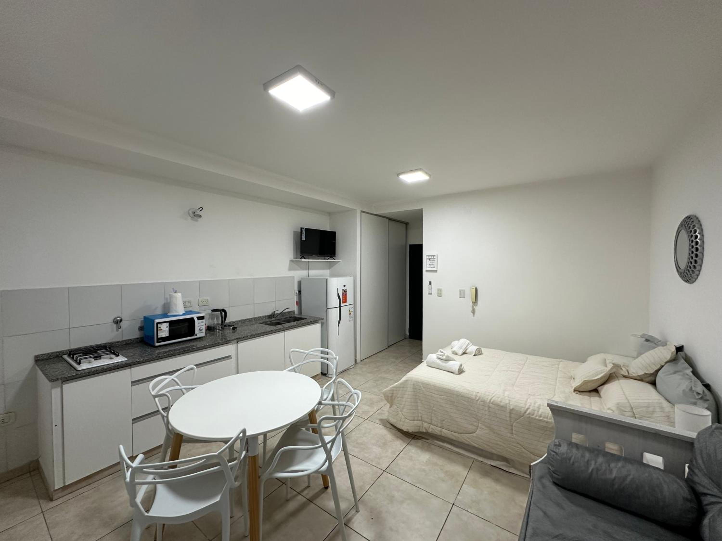 One-Bedroom Apartment photo 2