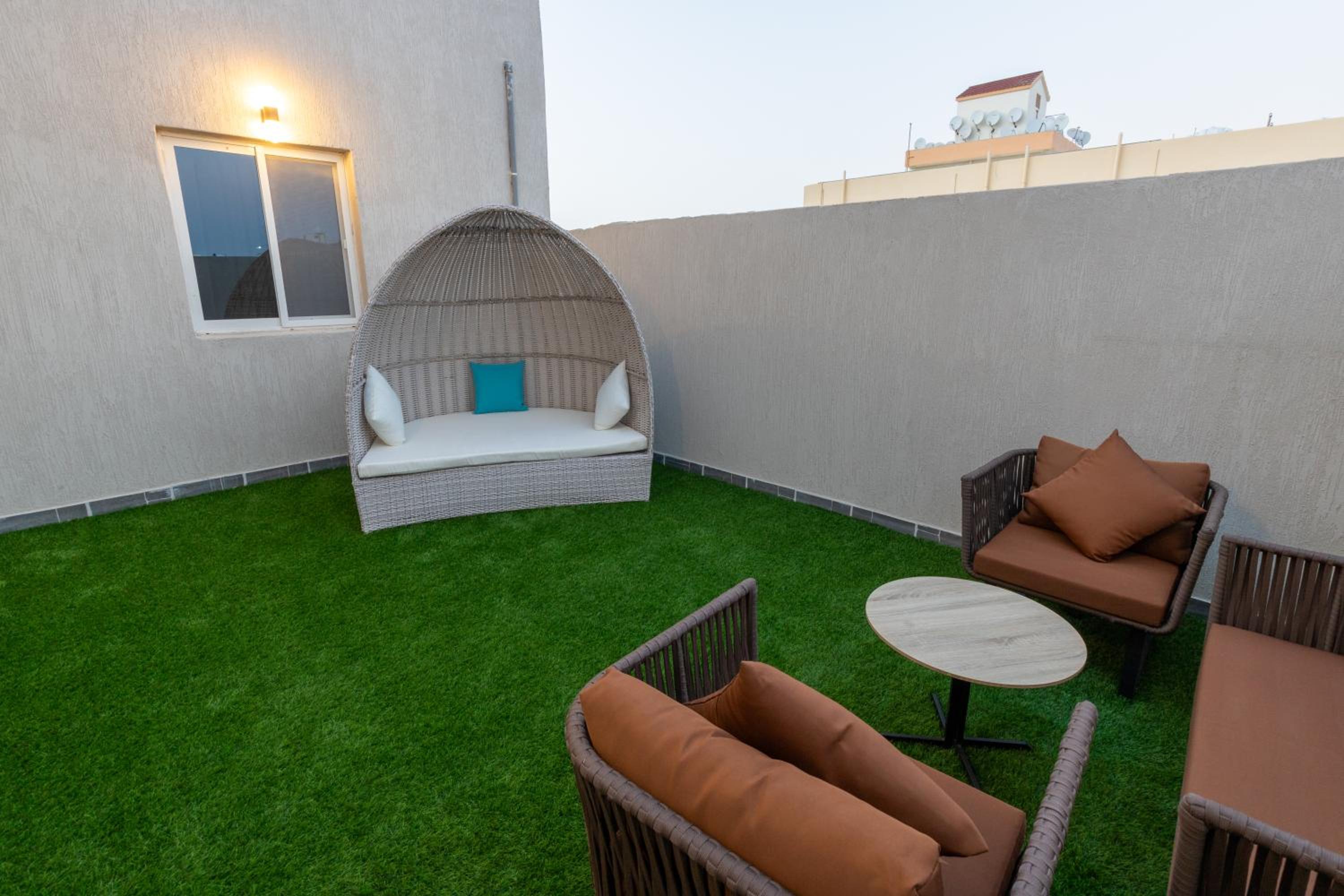 One-Bedroom Apartment