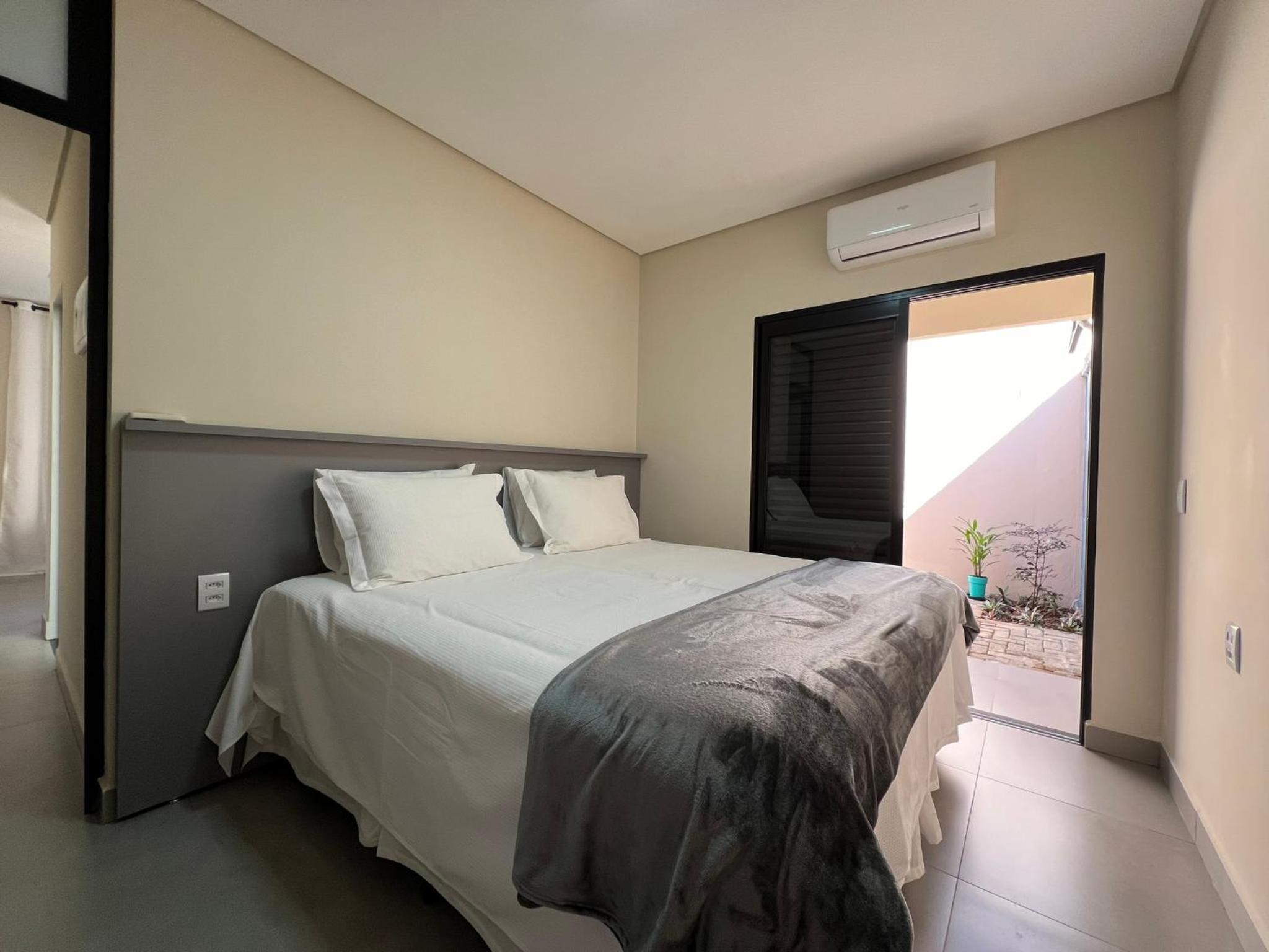 One-Bedroom House photo 3