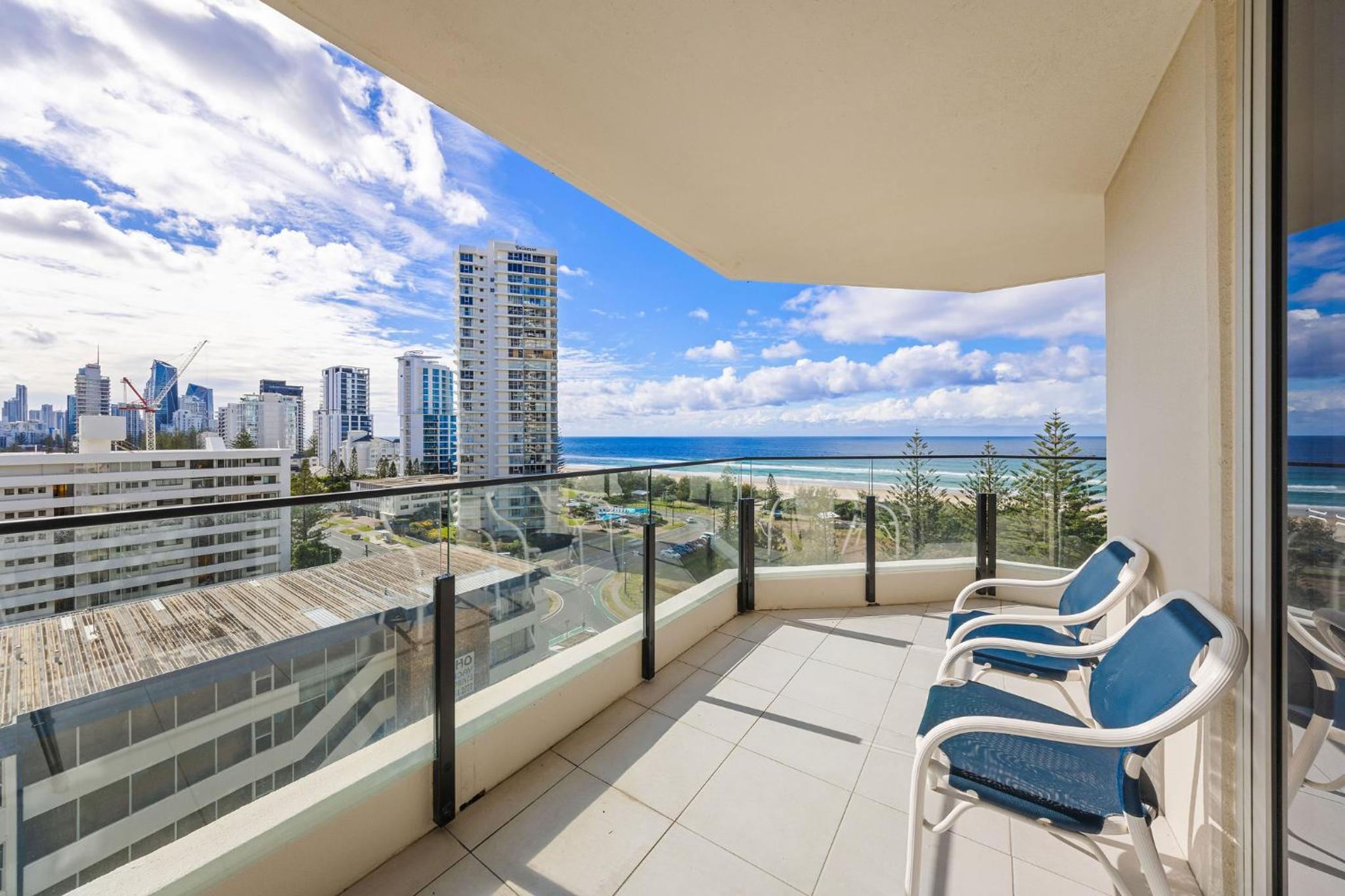 Premium Two Bedroom Ocean View Apartment photo 2
