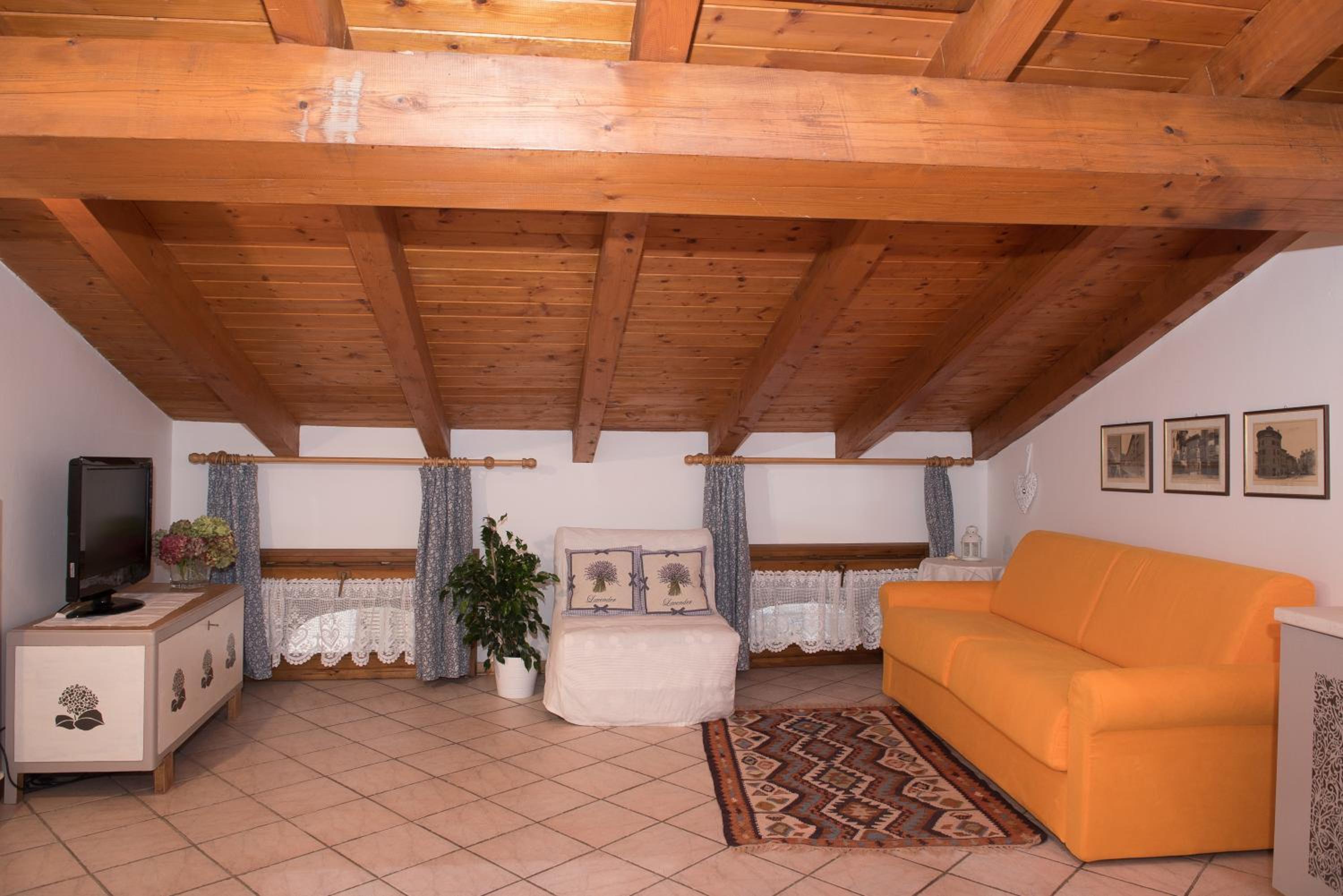 Apartment - Courtyard View
