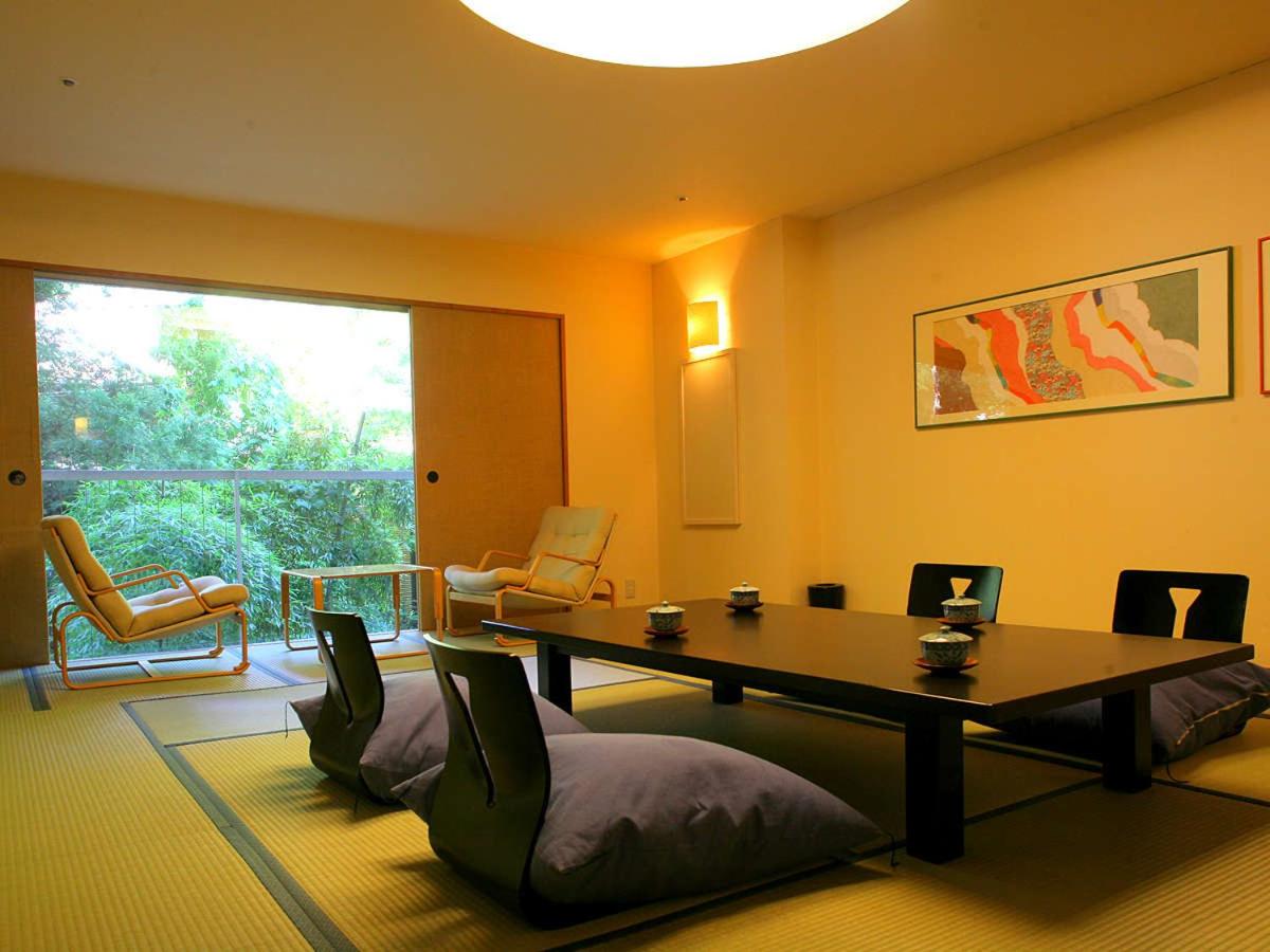Japanese-Style Twin Room - Non-Smoking photo 2