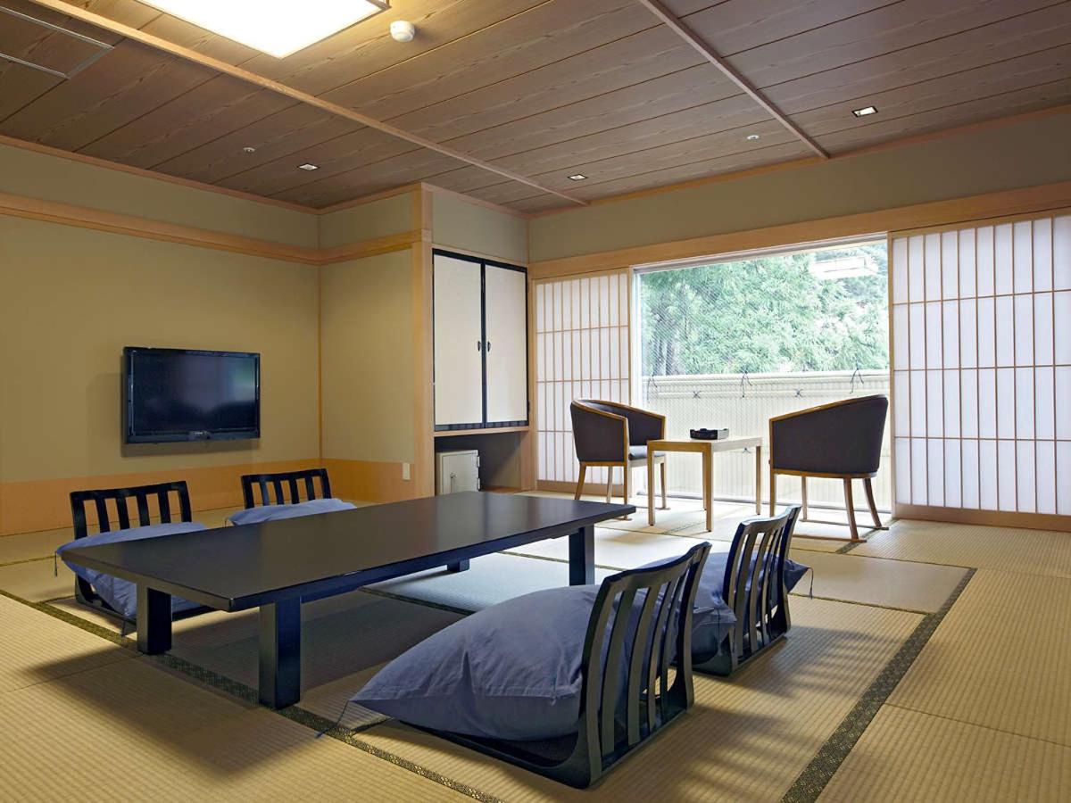 Japanese-Style Twin Room - Non-Smoking photo 3