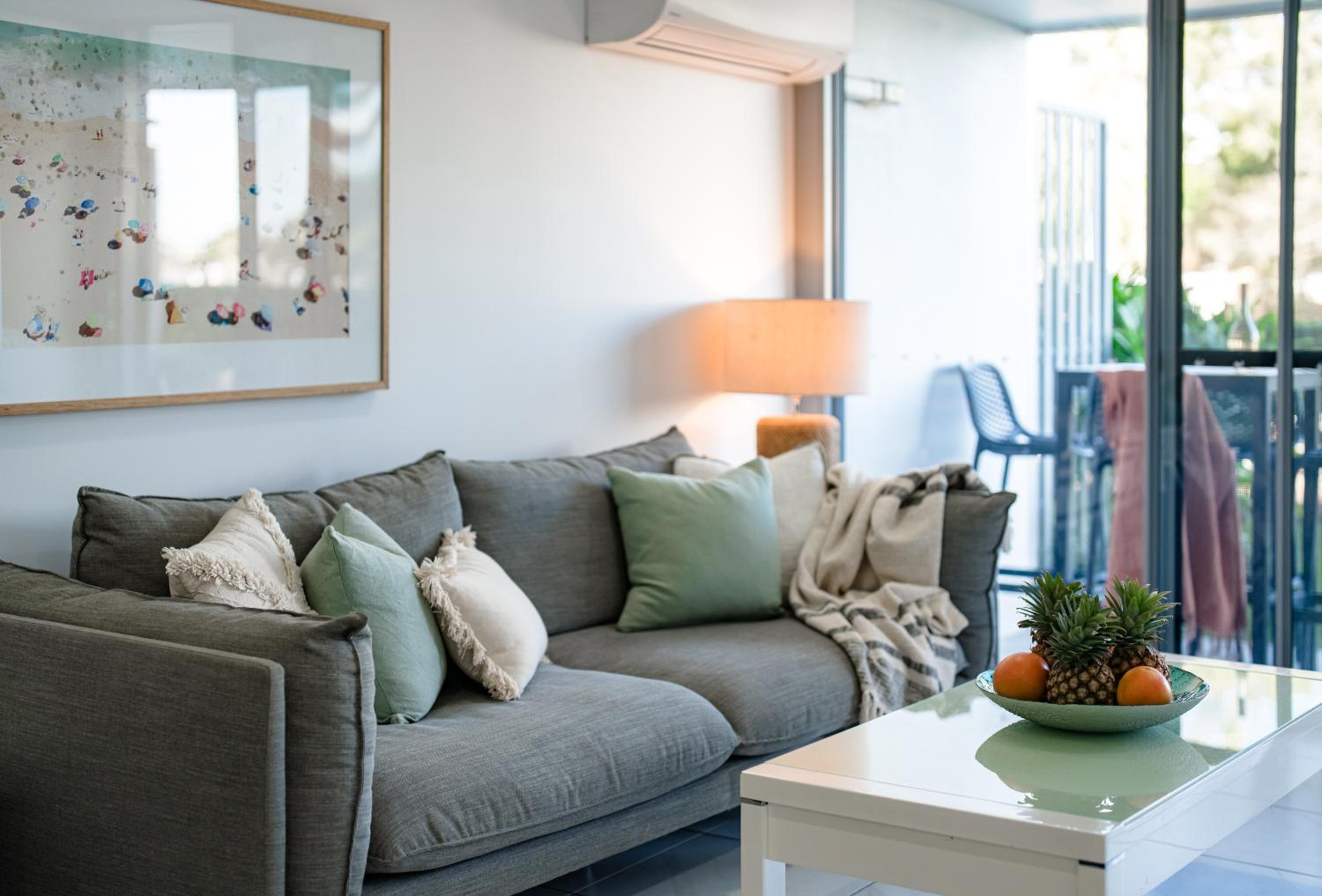 One-Bedroom Riverside Apartment  - Ground Floor photo 2