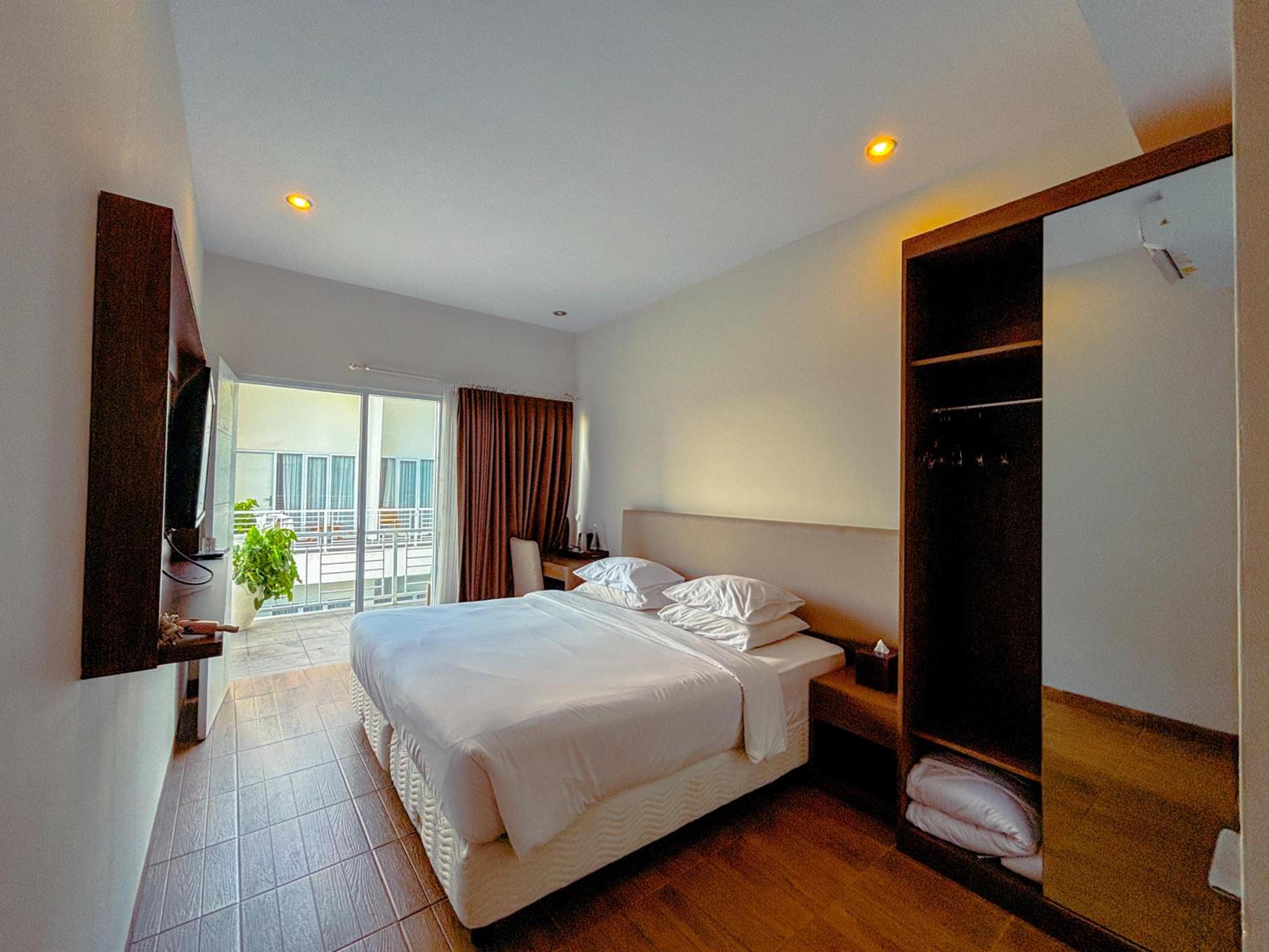 Smart Double or Twin Room - Photo 1