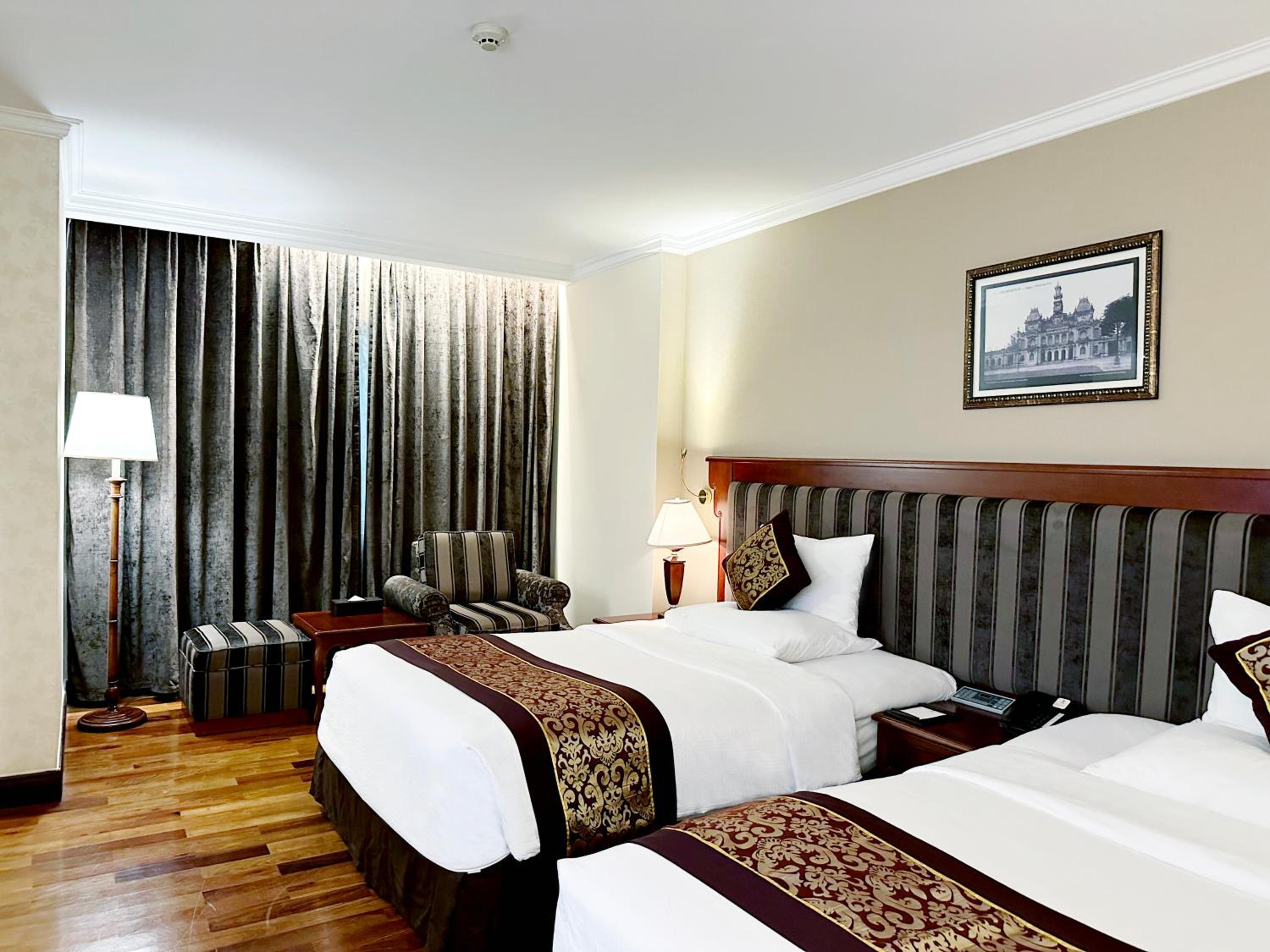 Premium Twin Room photo 3