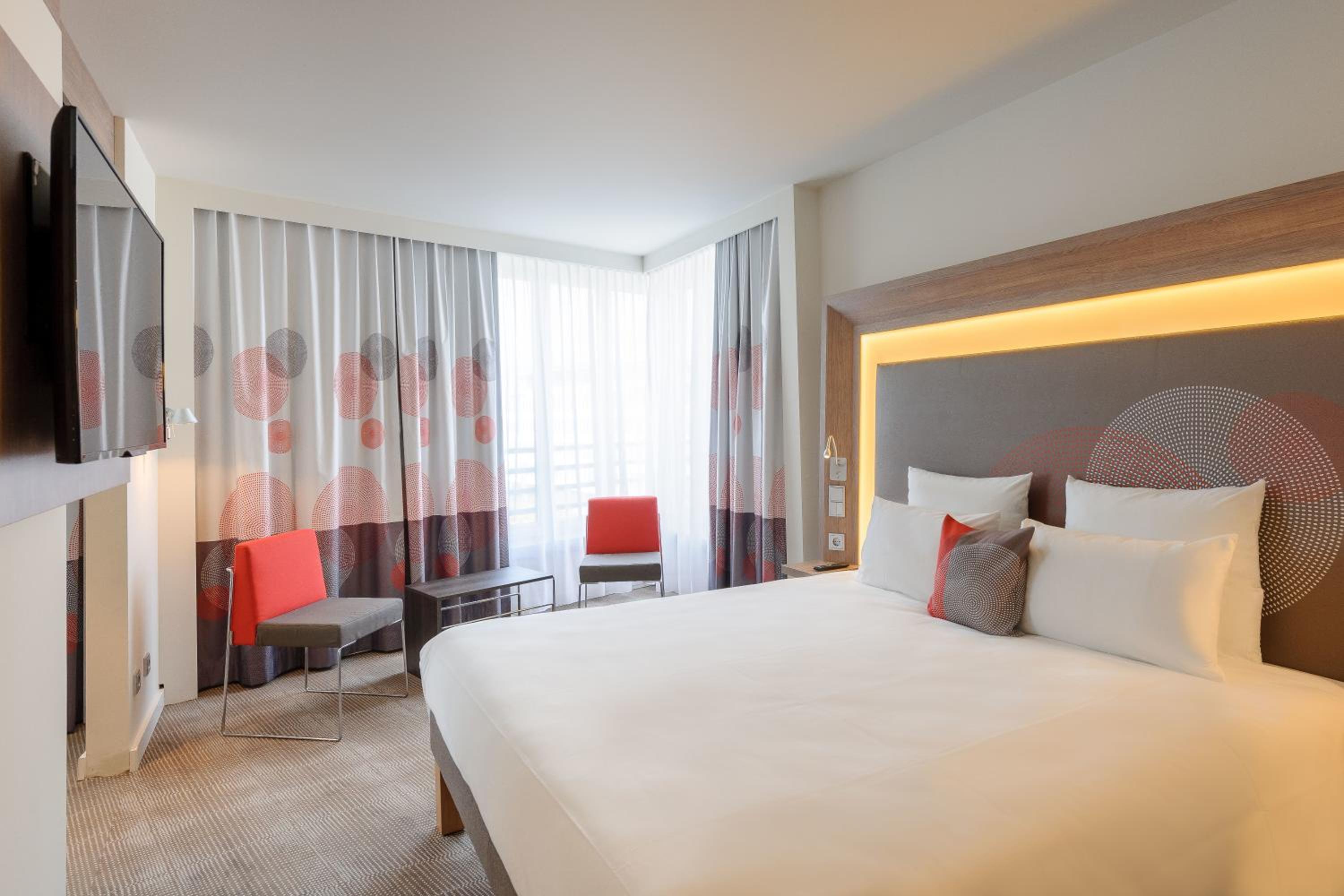 Superior King Suite photo 3