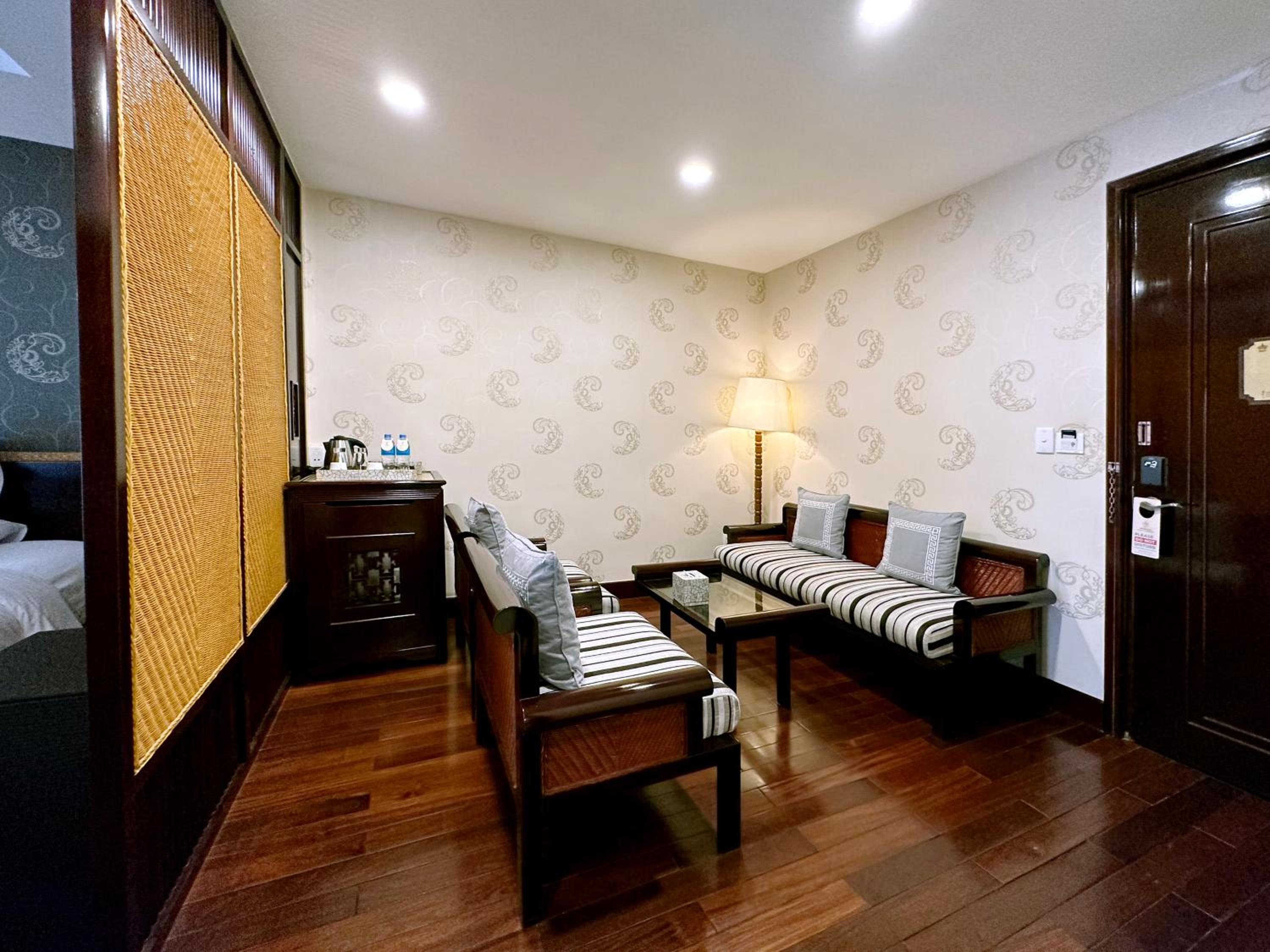 Rex Suite Twin photo 3