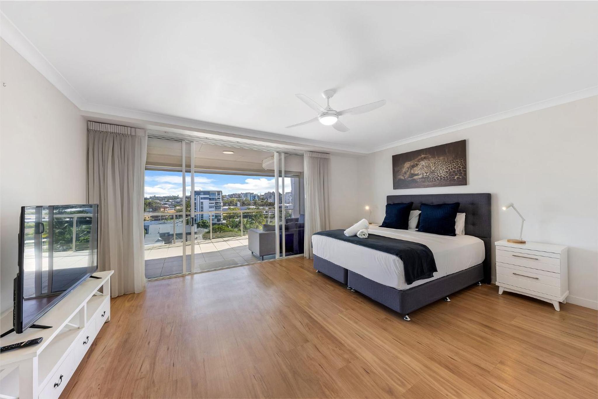 Four-Bedroom Premium Apartment photo 1