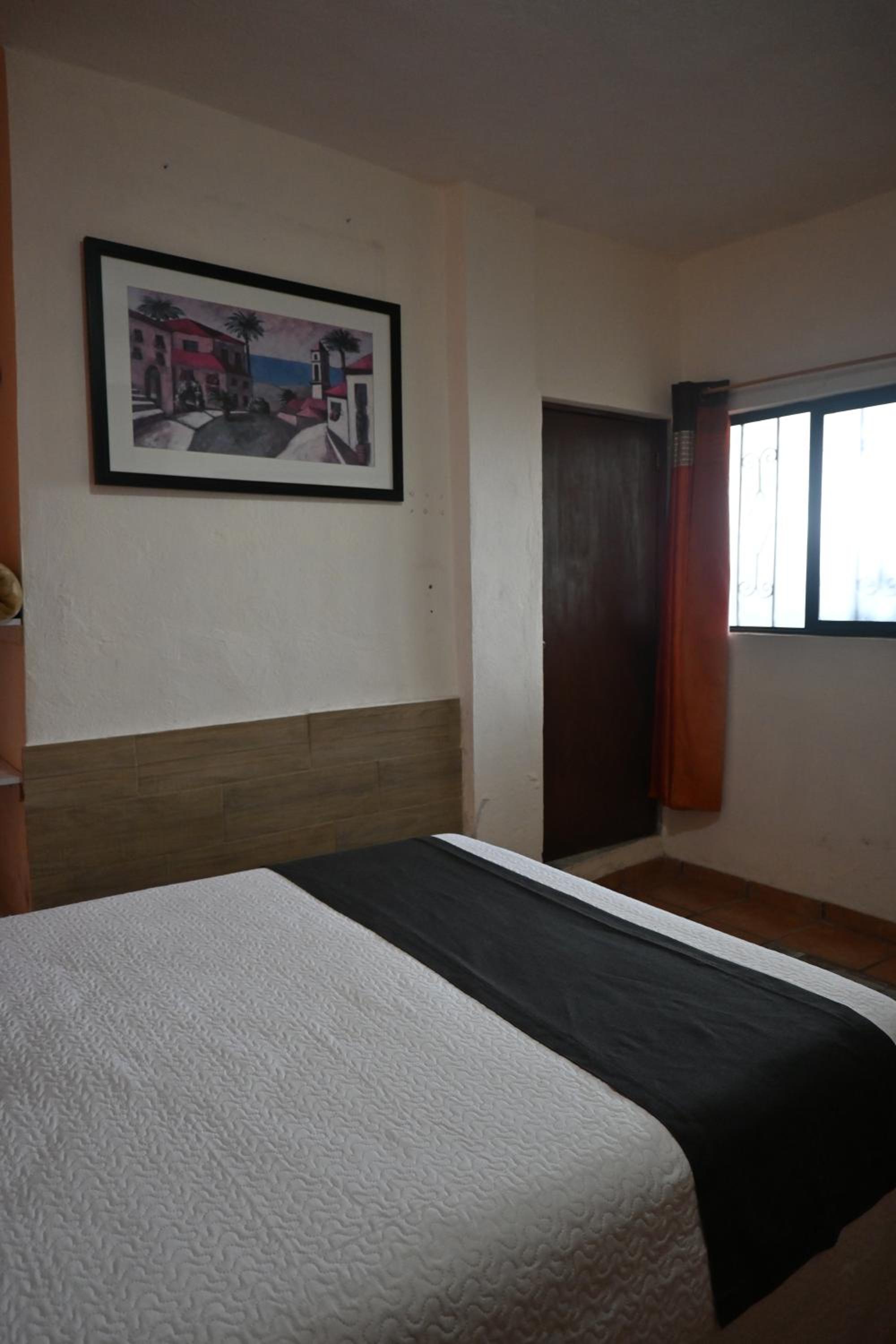Budget Double Room photo 3