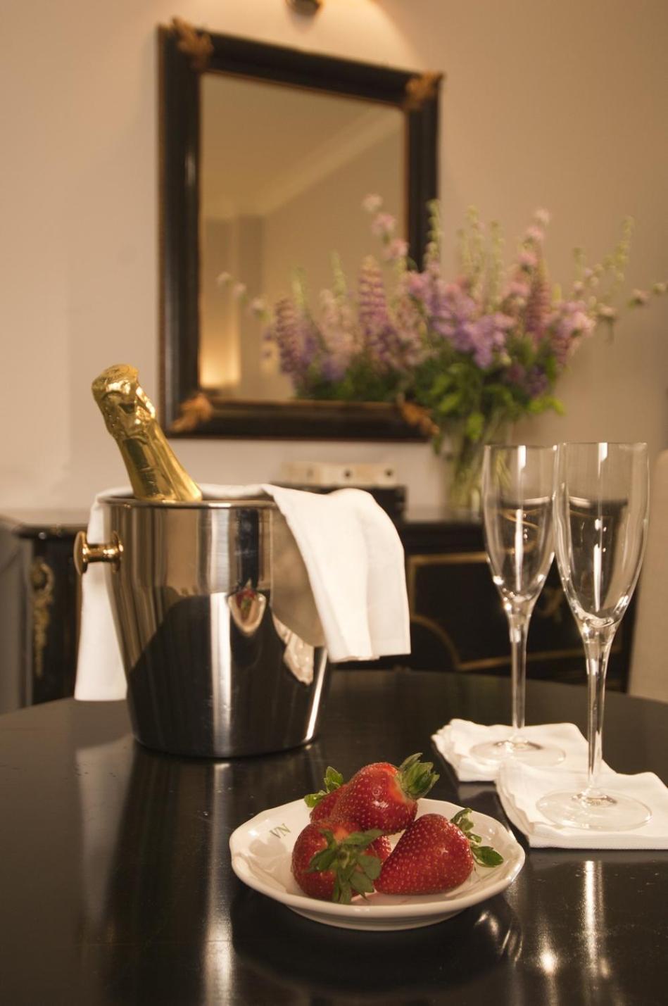Luxury Suite photo 2