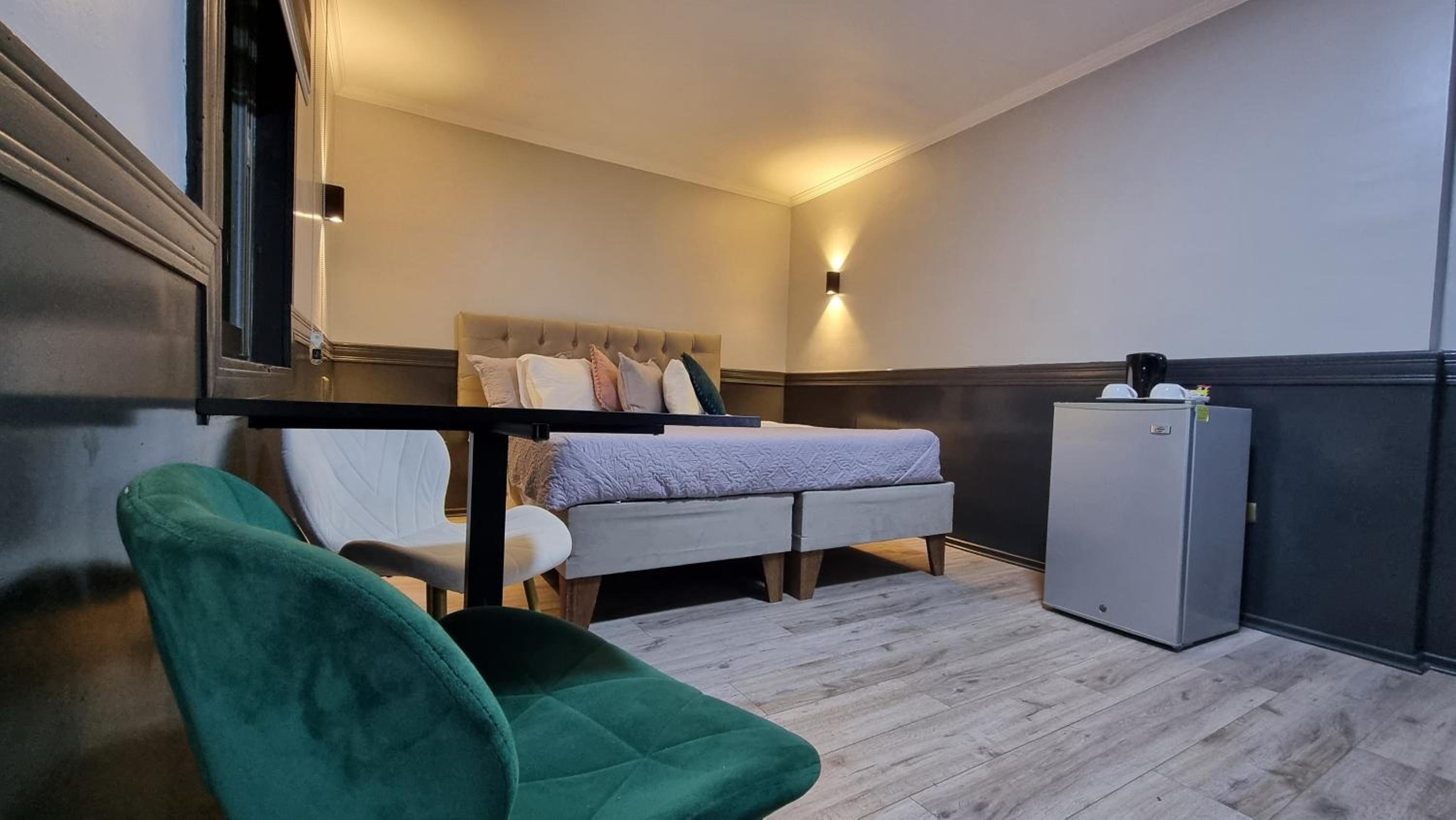 Queen Suite photo 1
