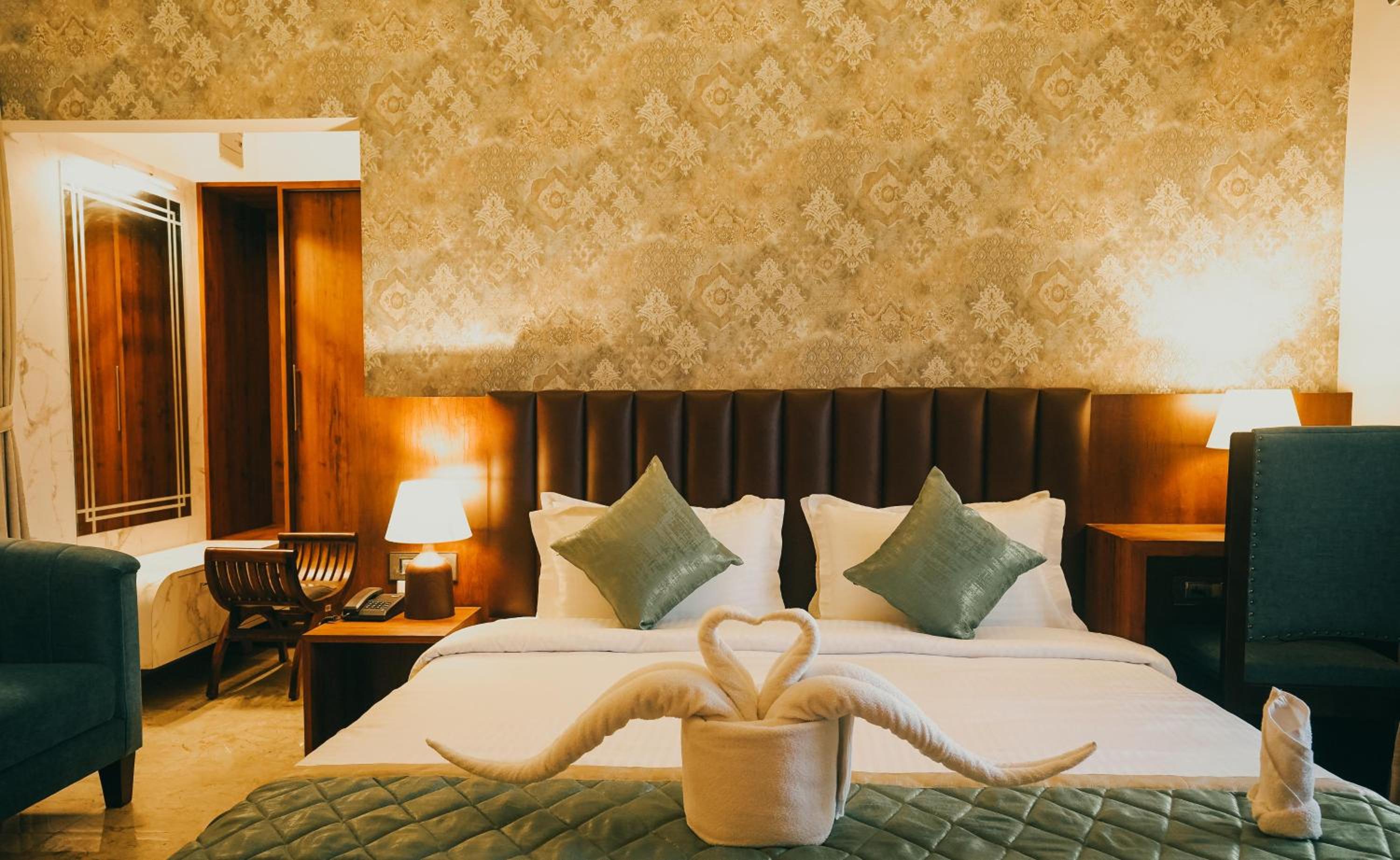 Standard King Room photo 1