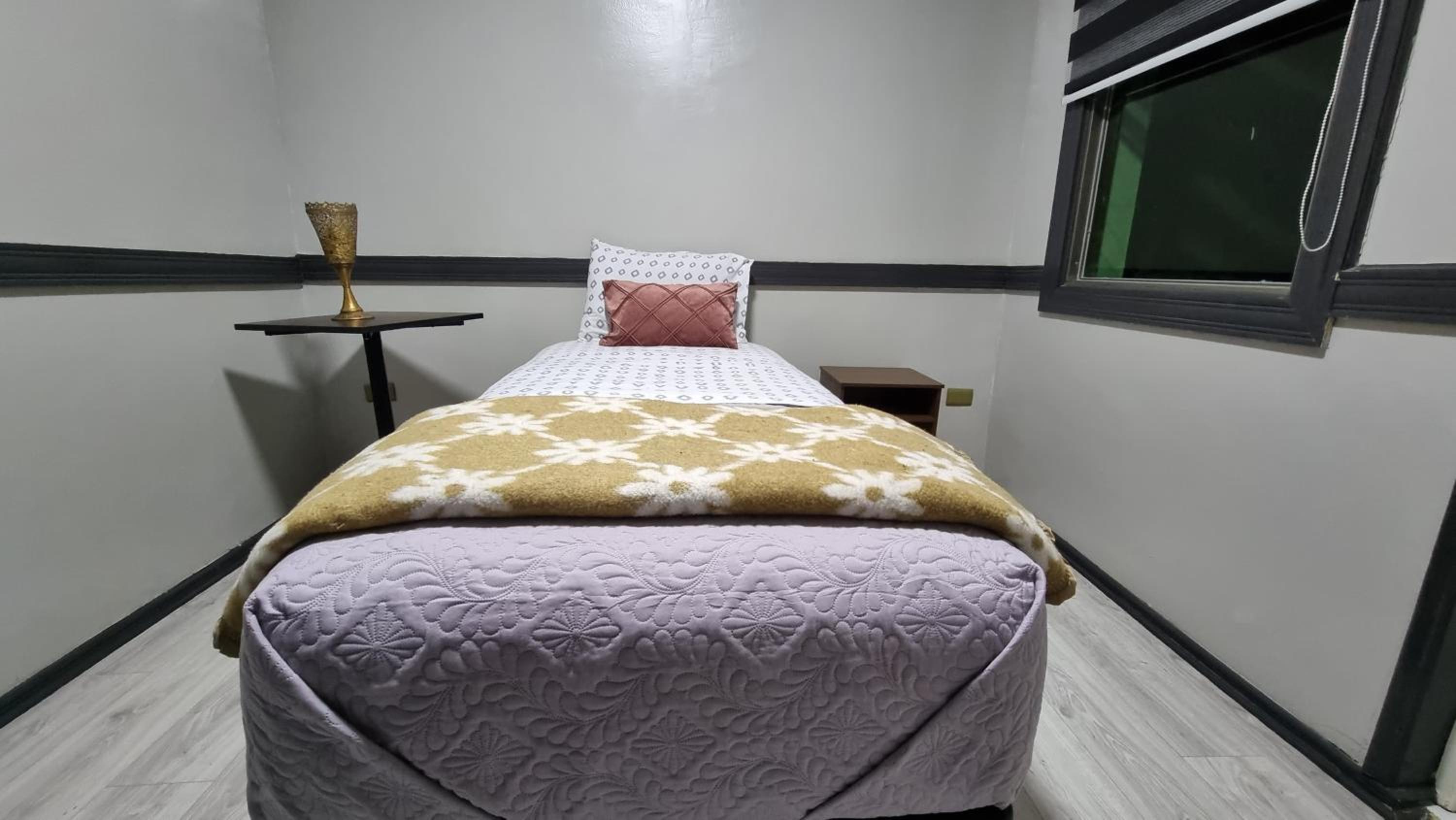 Single Room photo 2