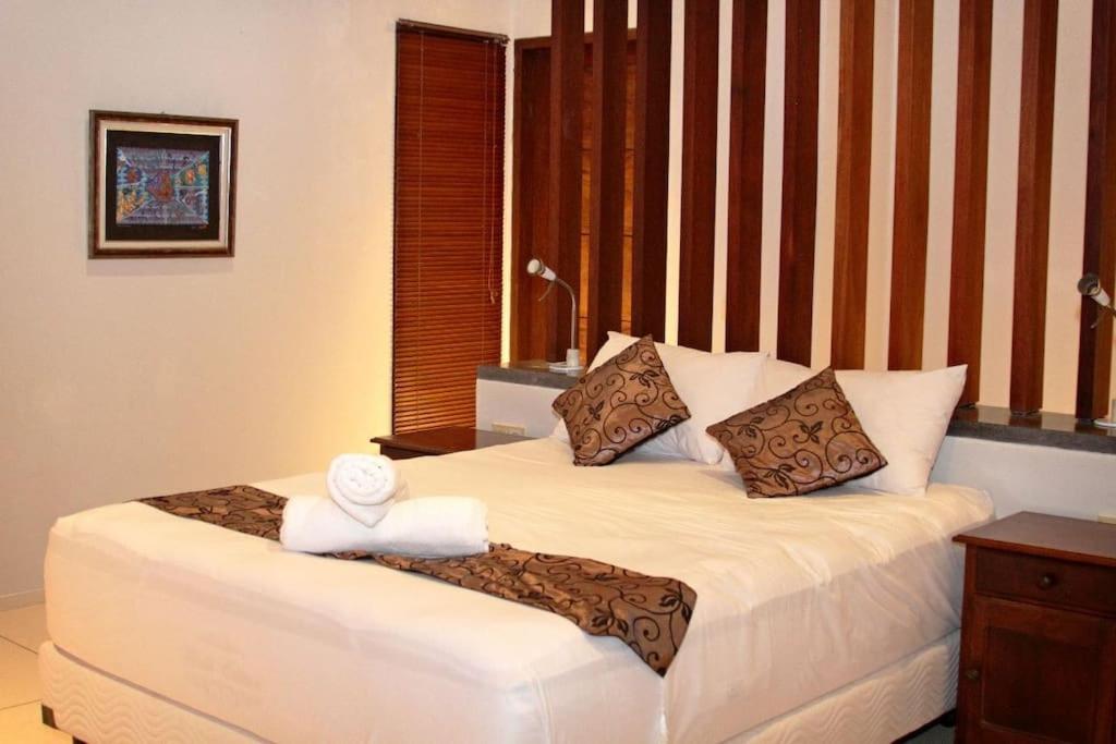 Villa with Private Pool photo 1