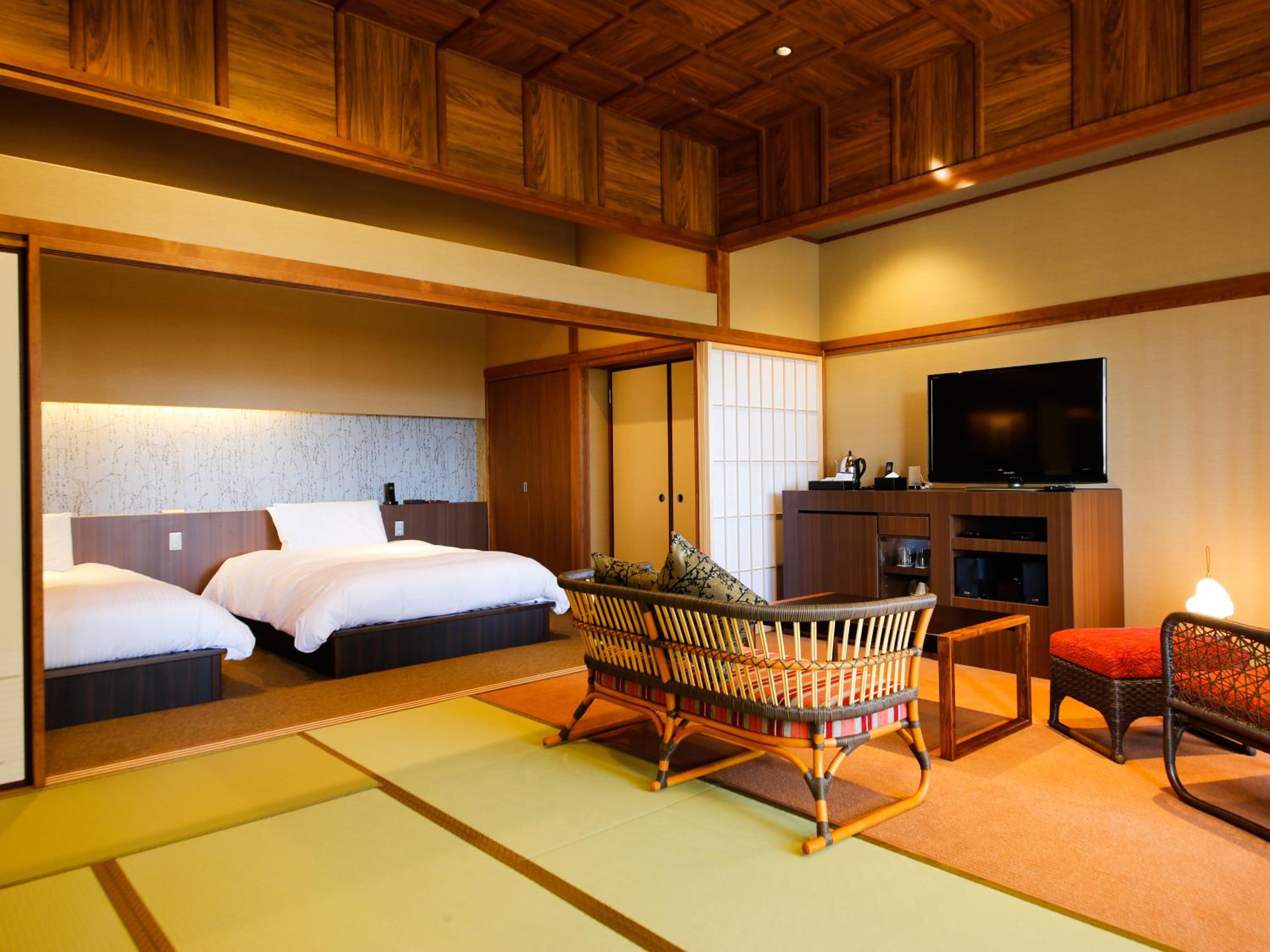 Japanese-Western Room with open-air bath TYPE B - Non-Smoking (3rd Floor) photo 2
