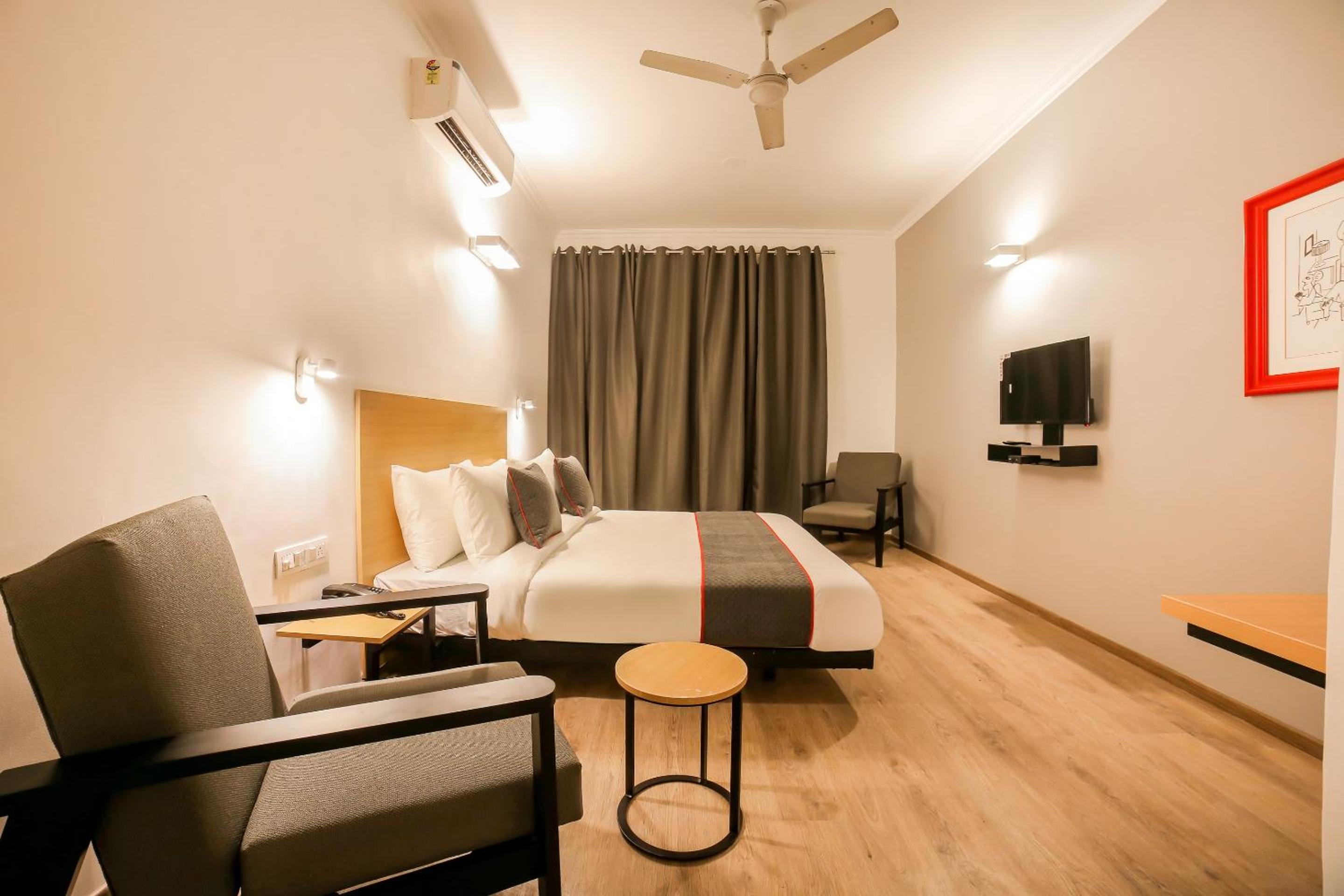 Deluxe King Room